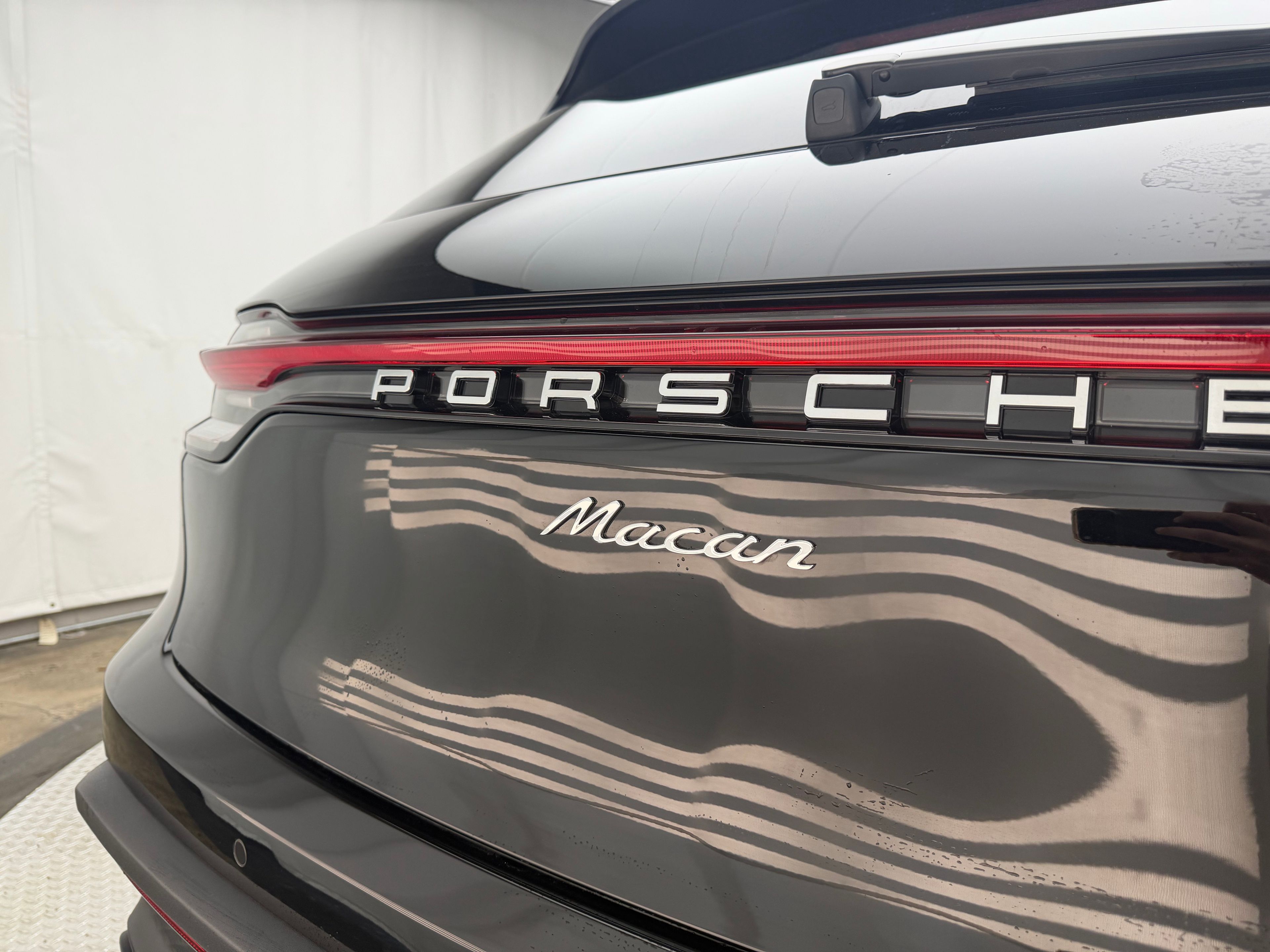 Thumbnail: 2026 Porsche Macan - 10