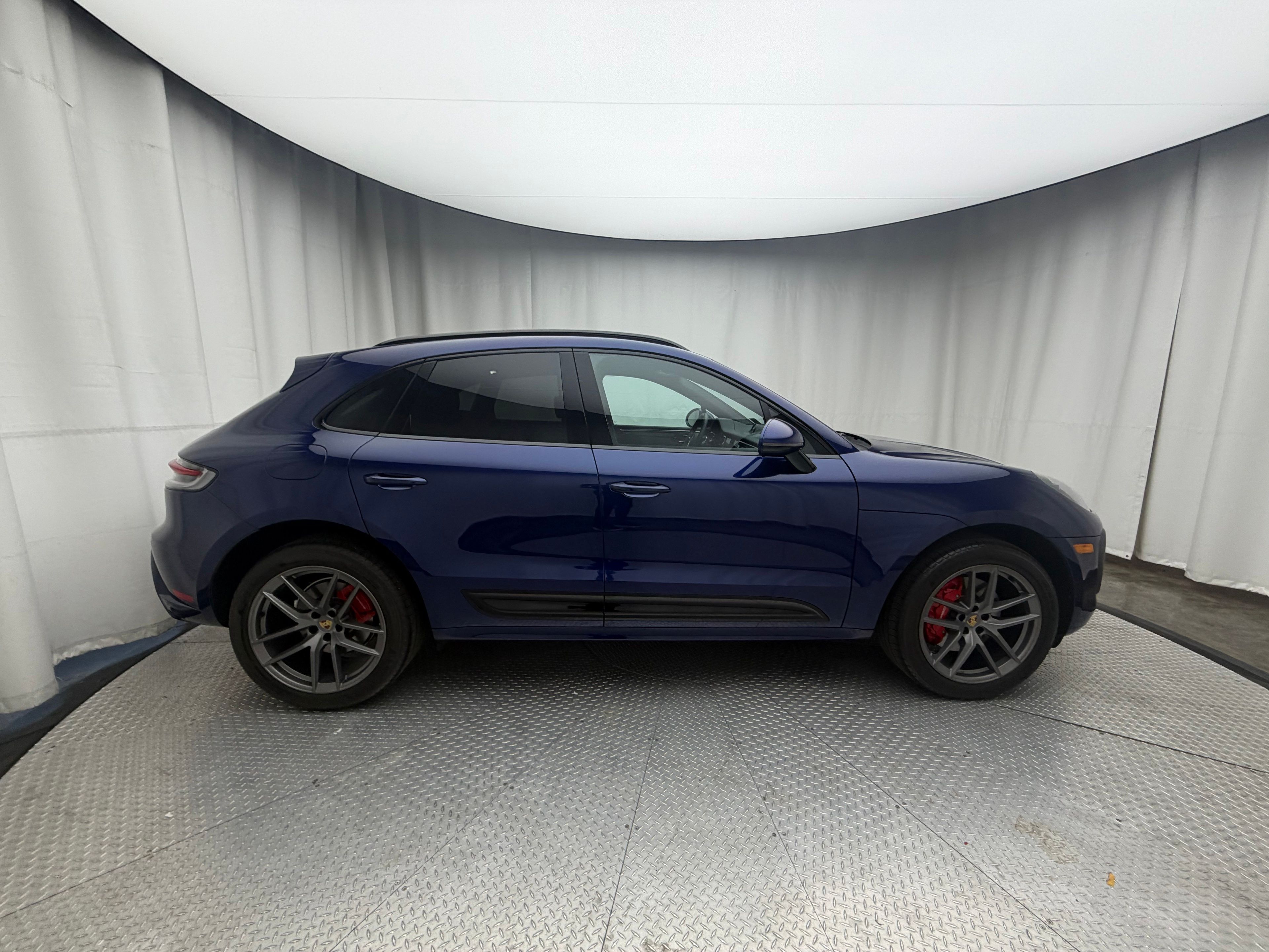 Thumbnail: 2023 Porsche Macan - 15