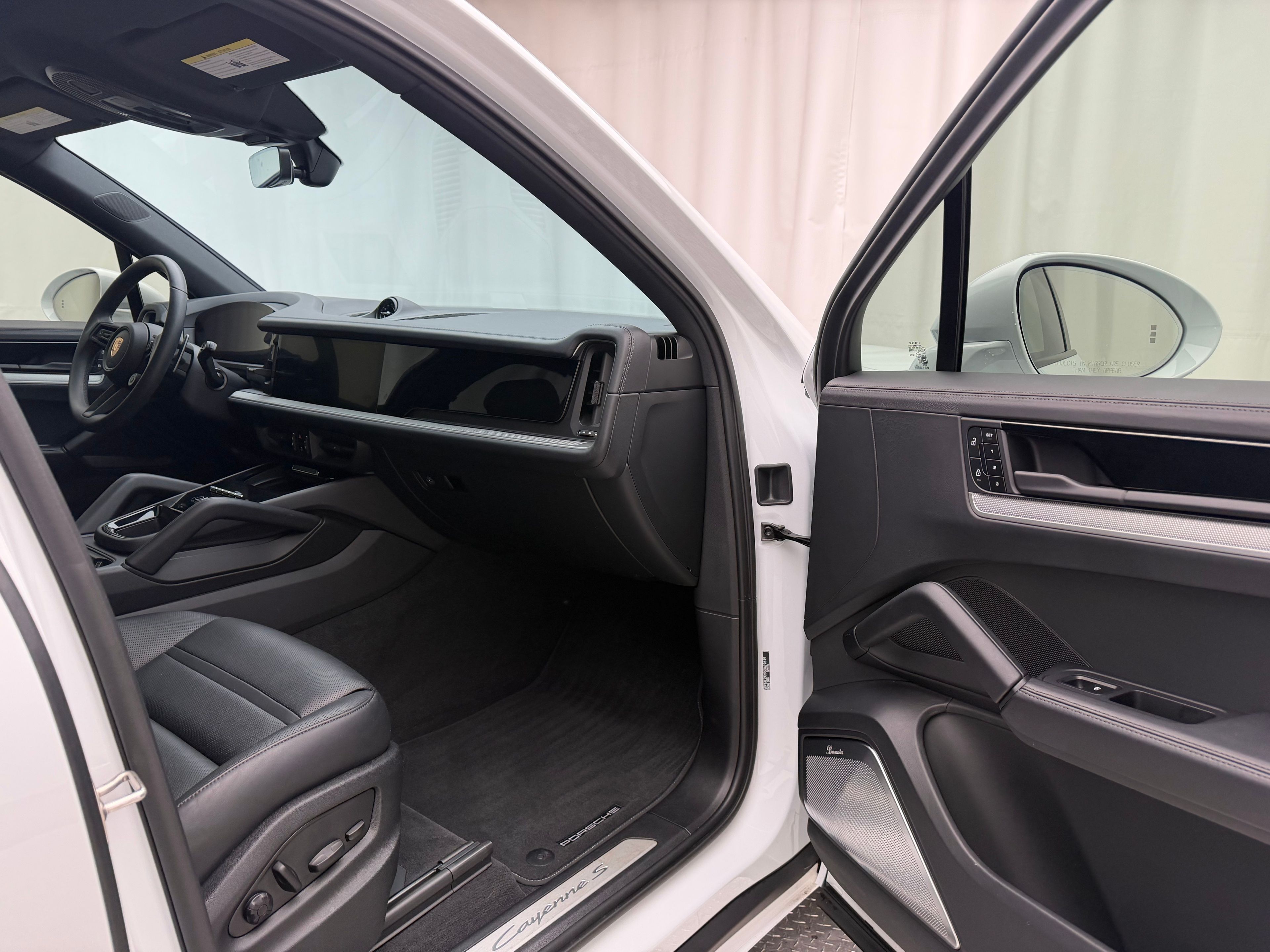 Thumbnail: 2025 Porsche Cayenne - 18