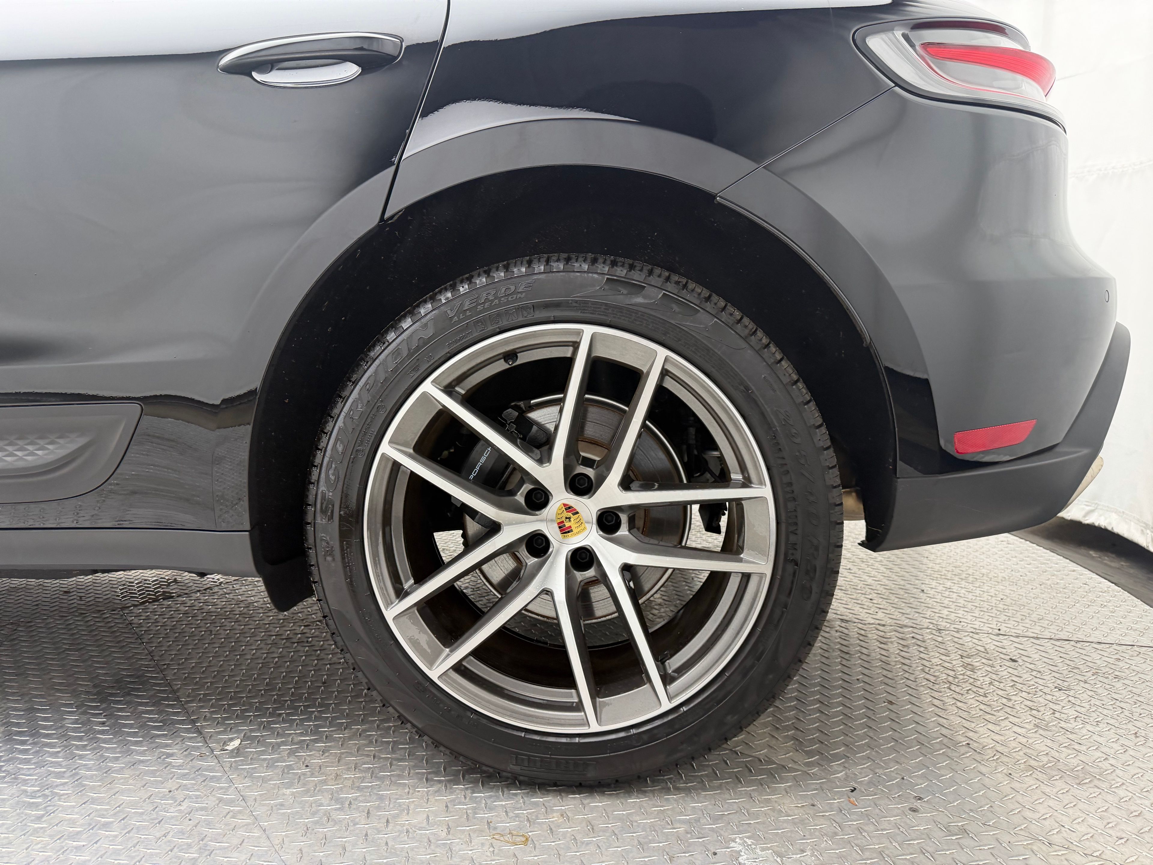 Thumbnail: 2025 Porsche Macan - 8