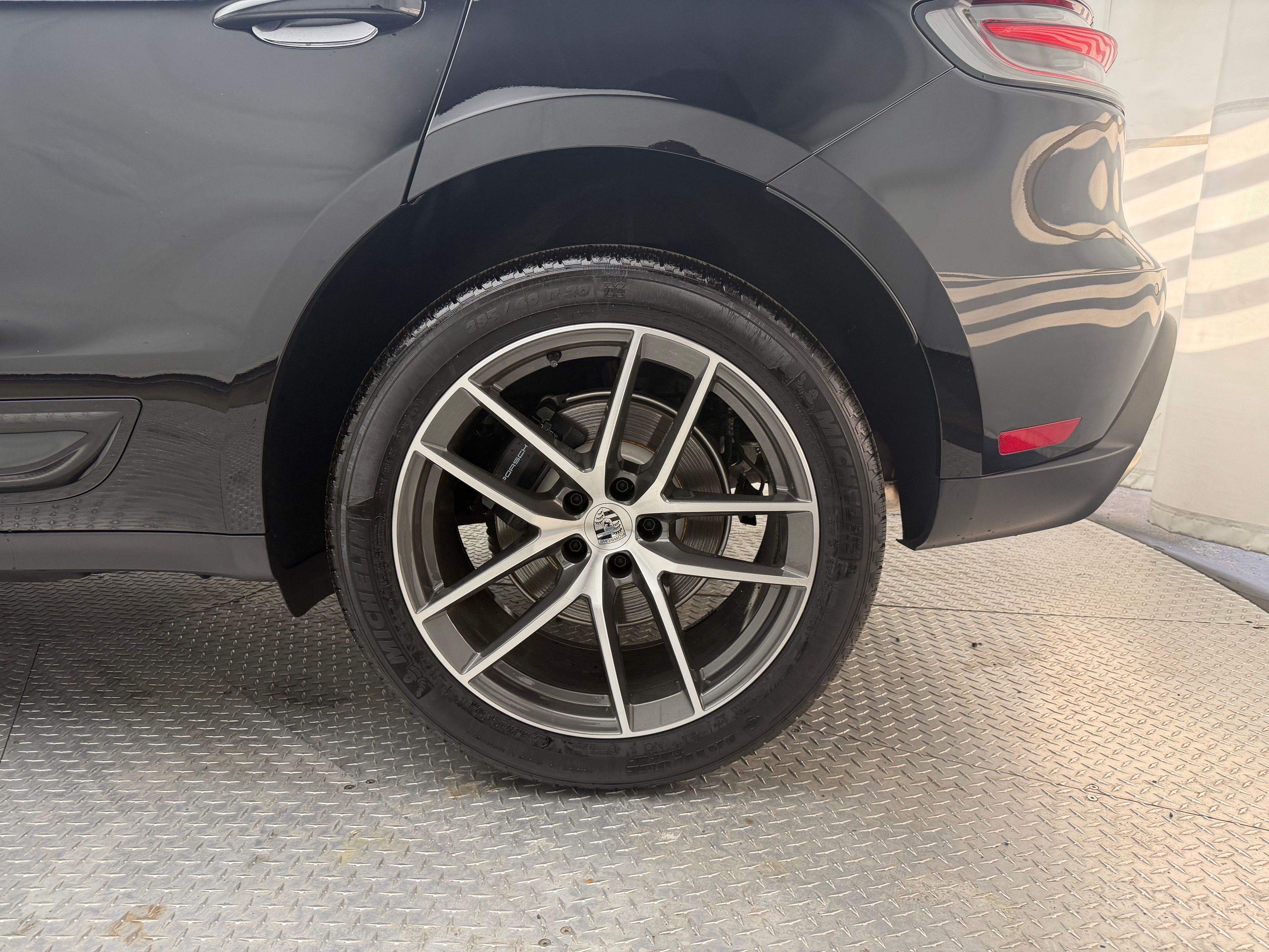 Thumbnail: 2026 Porsche Macan - 11