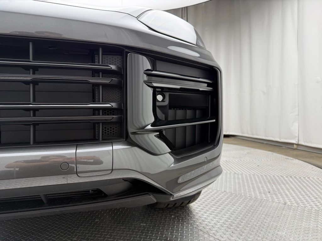 Thumbnail: 2025 Porsche Cayenne - 26