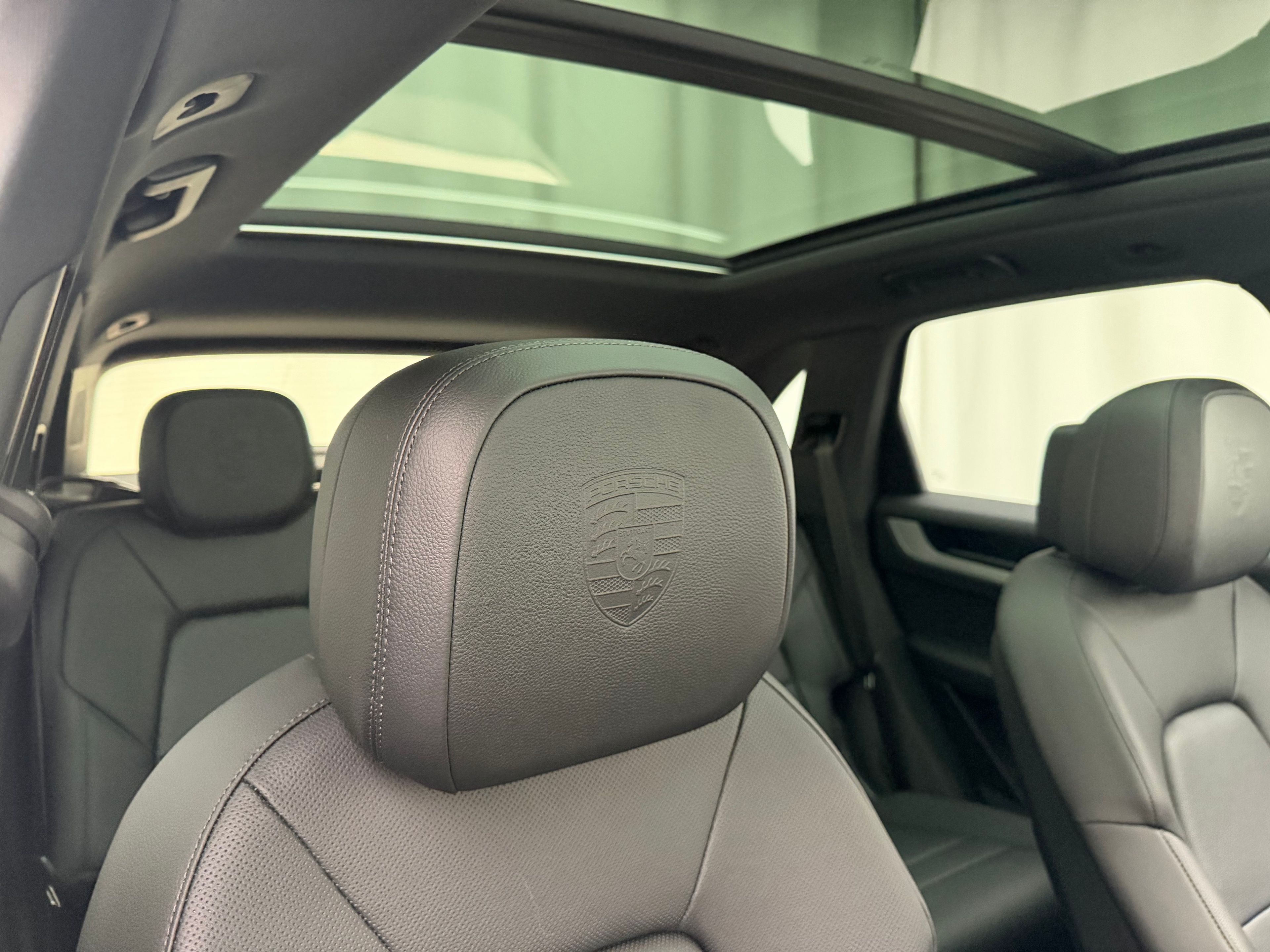 Thumbnail: 2026 Porsche Cayenne - 28