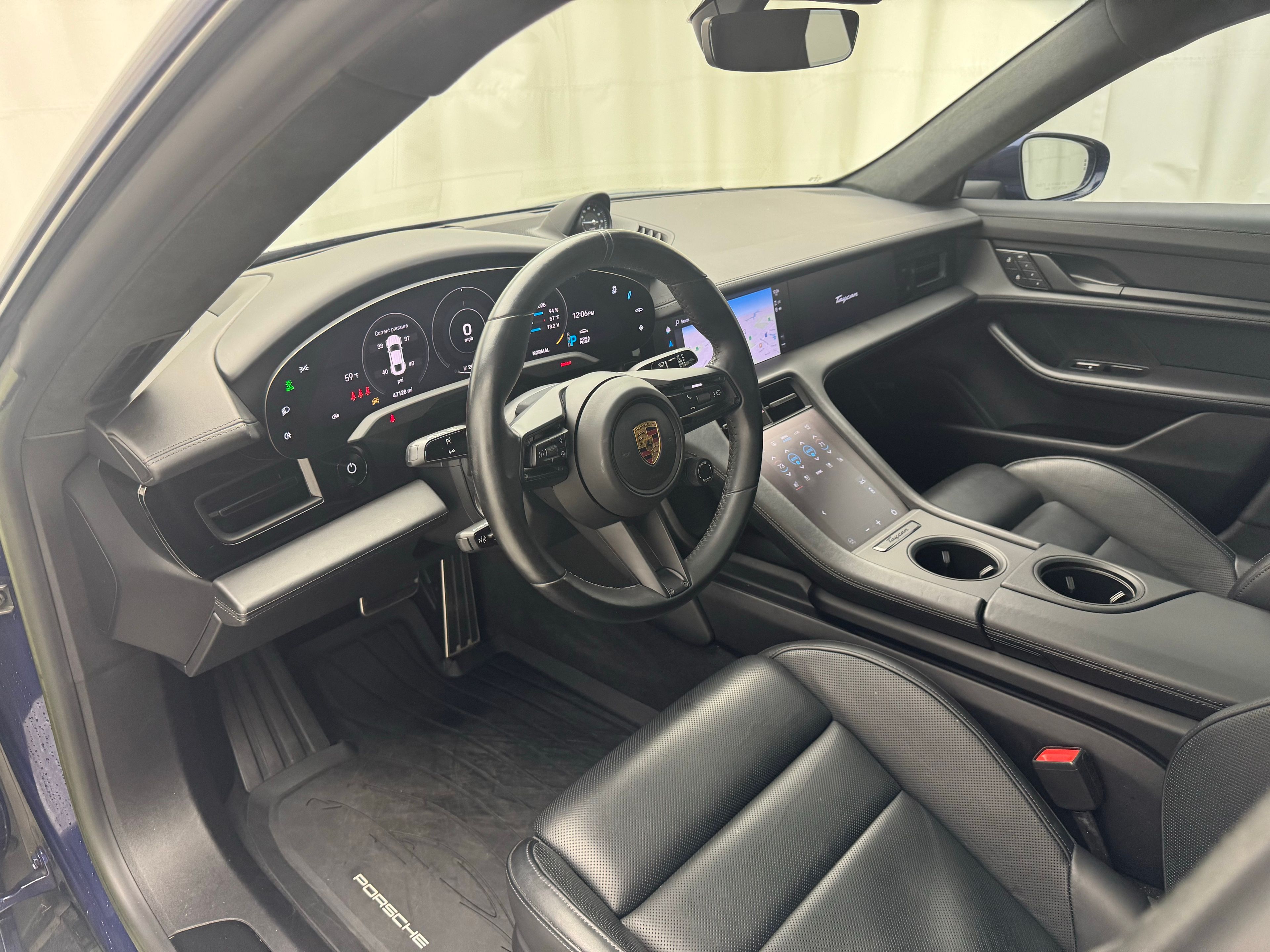 Thumbnail: 2023 Porsche Taycan - 4