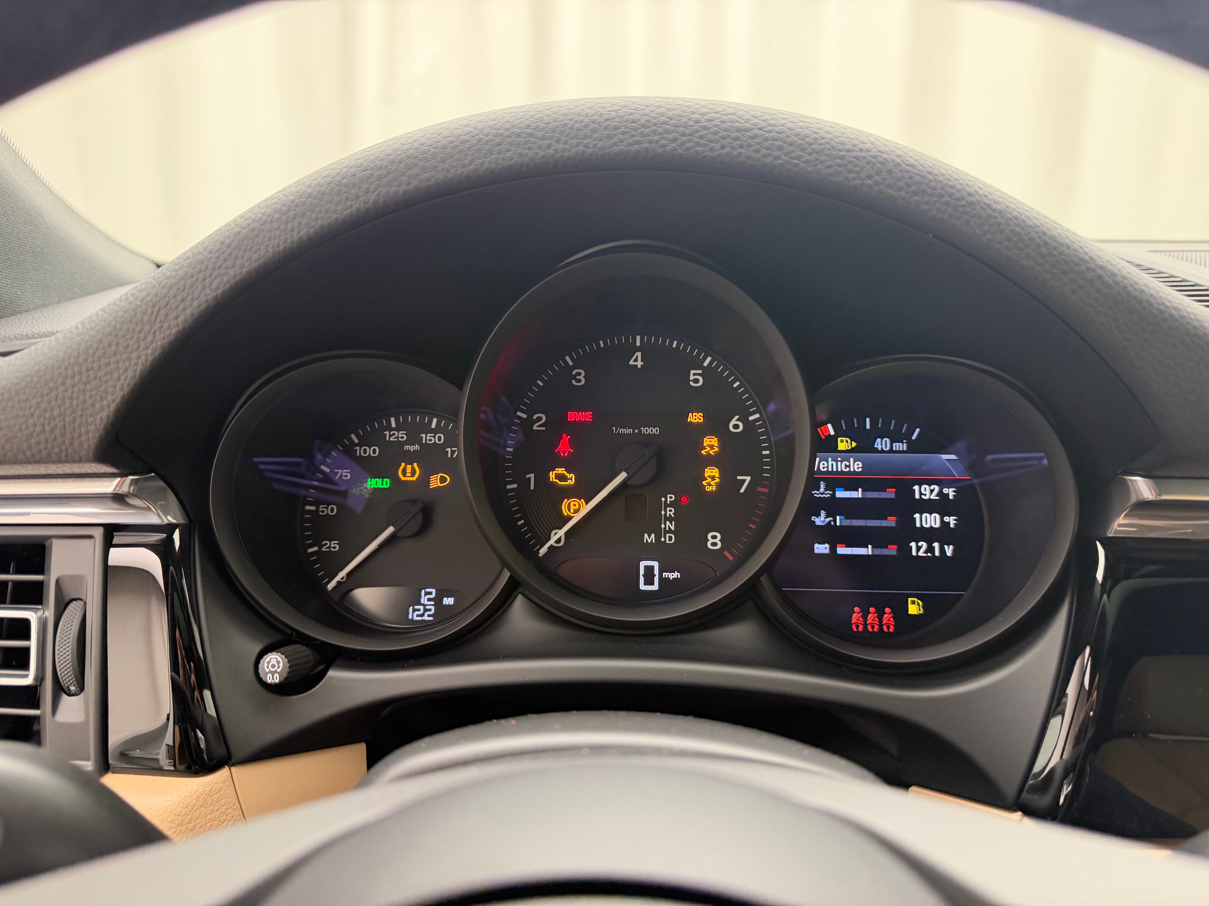 Thumbnail: 2026 Porsche Macan - 30