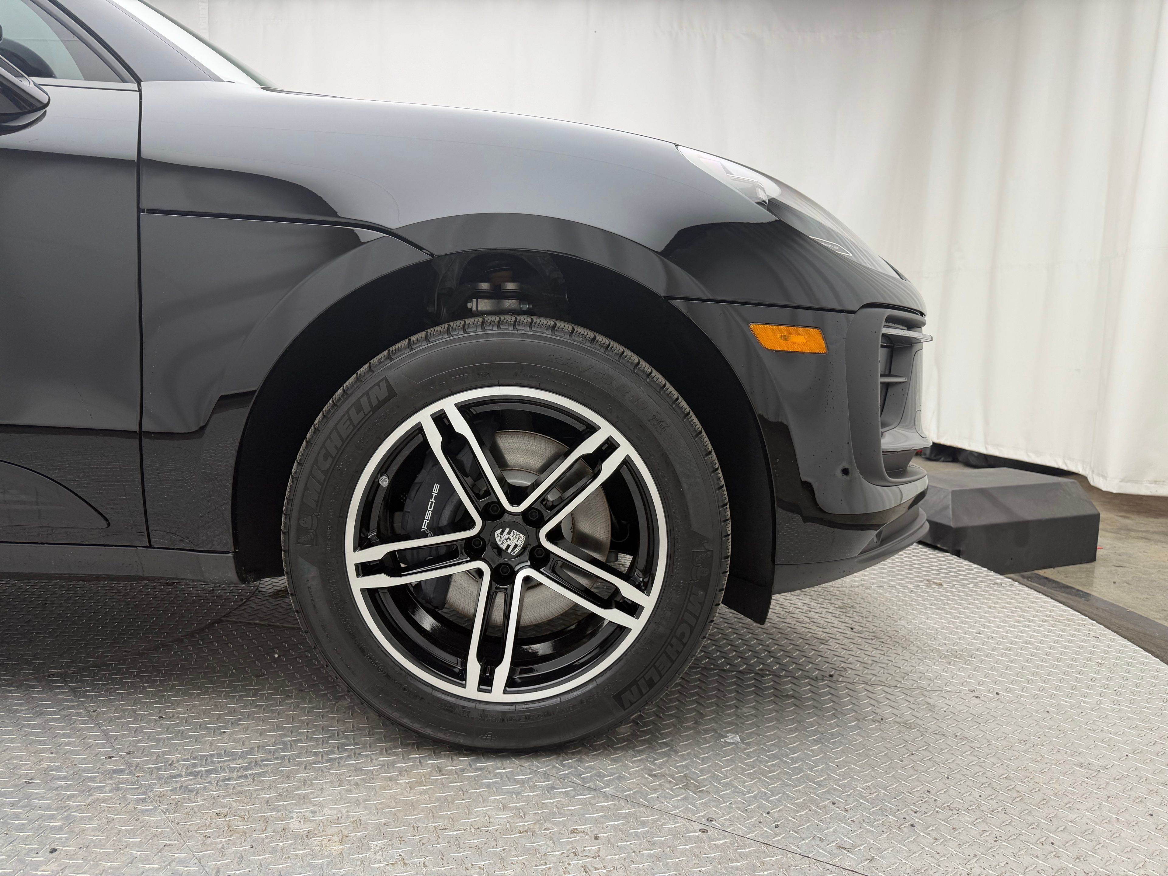 Thumbnail: 2026 Porsche Macan - 13