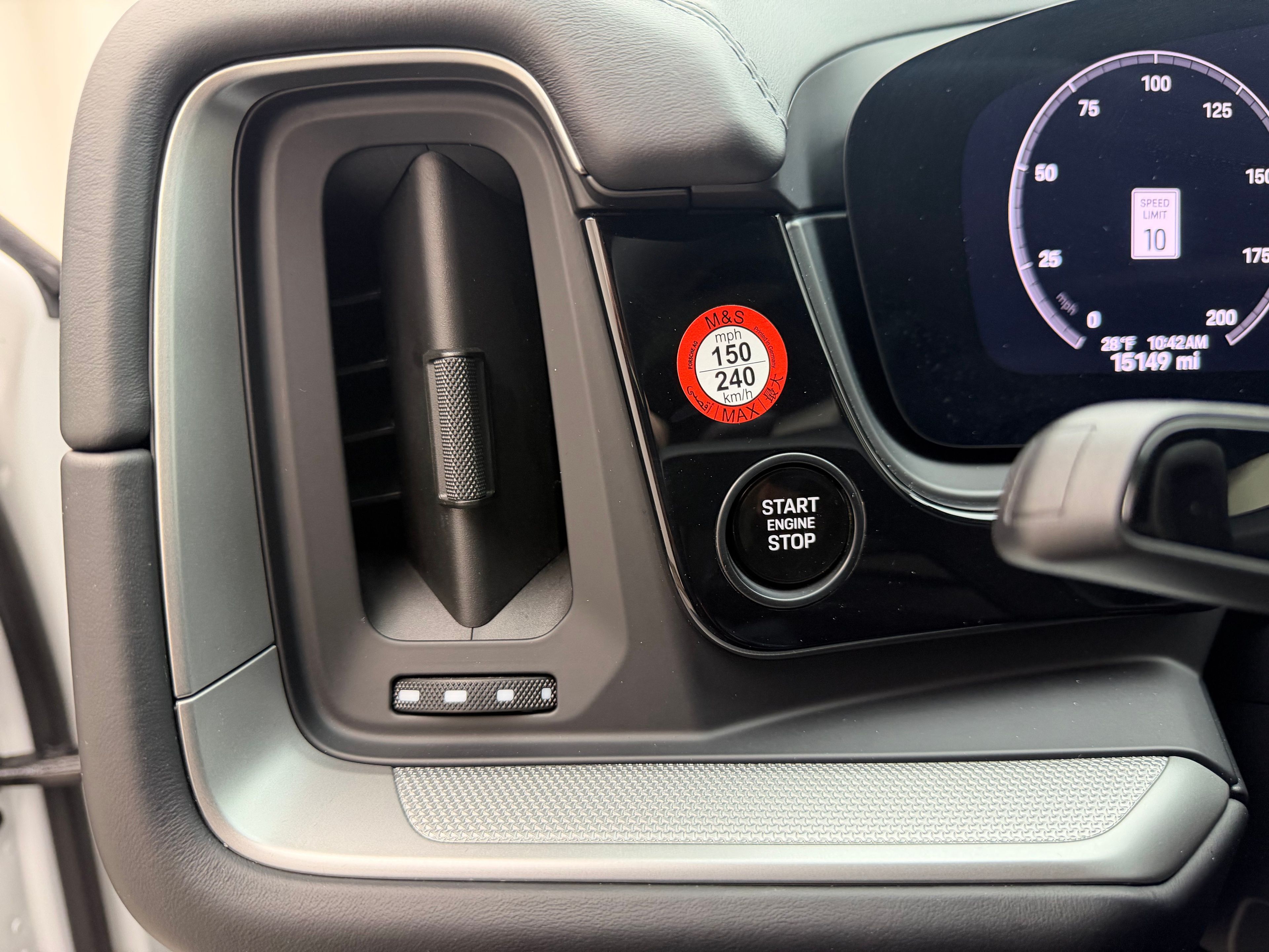 Thumbnail: 2025 Porsche Cayenne - 32