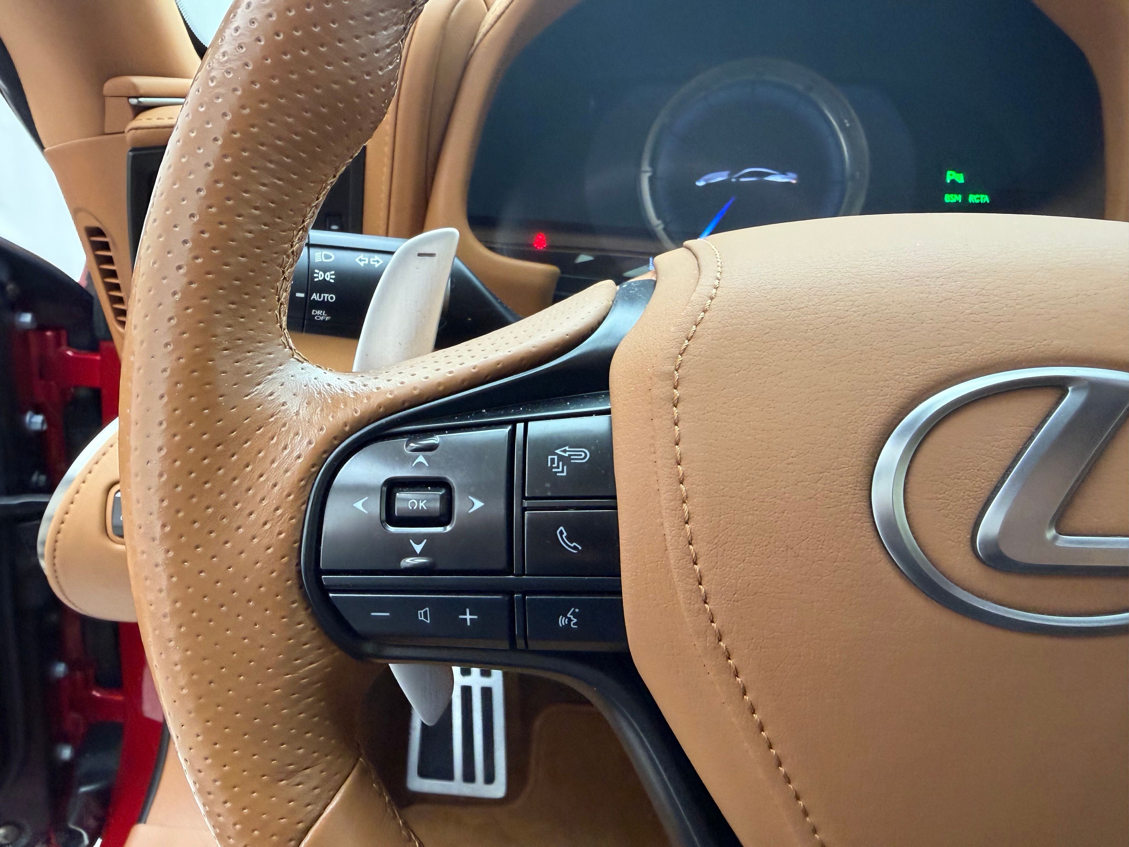 Thumbnail: 2018 Lexus LC - 23