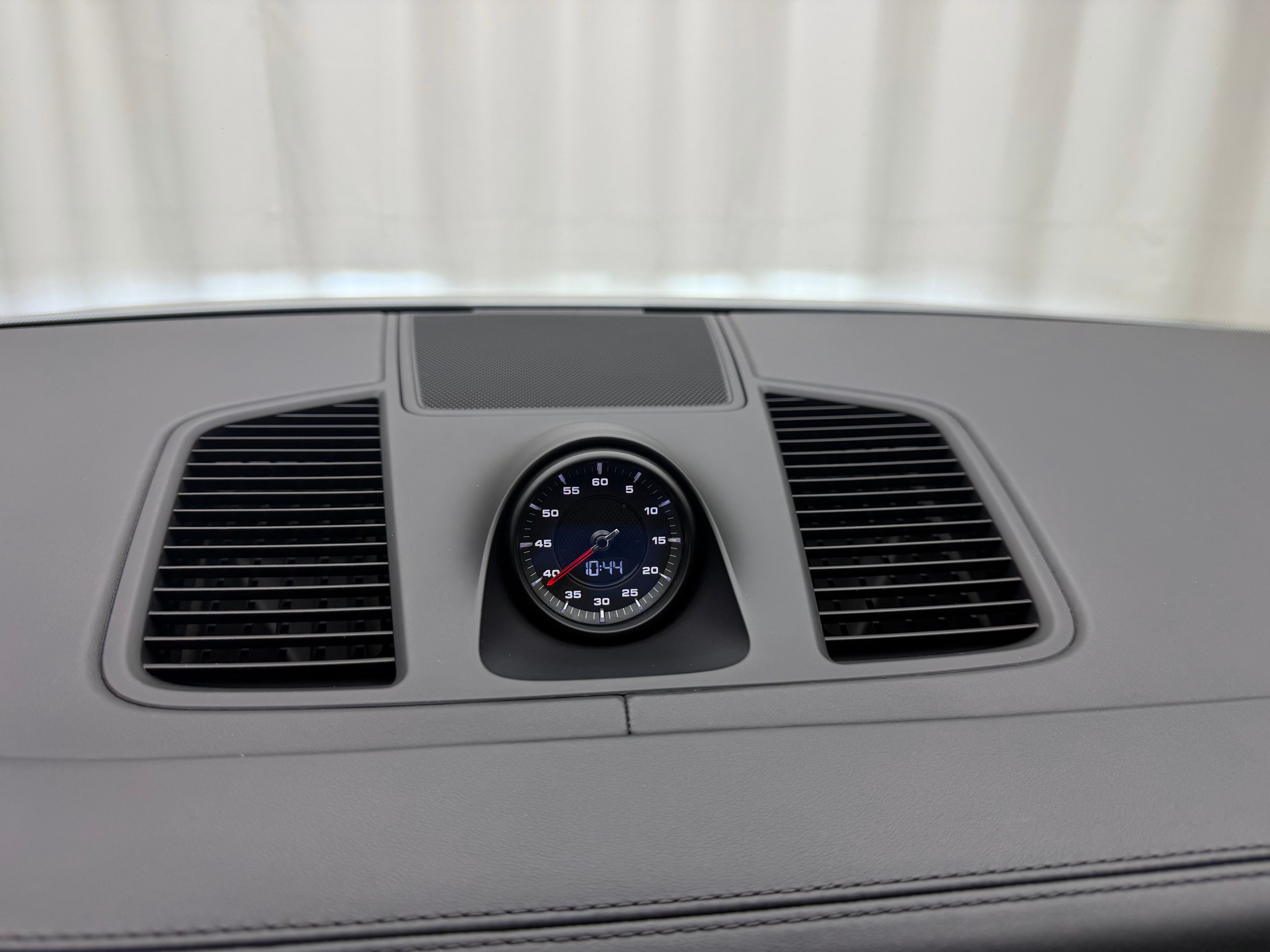 Thumbnail: 2020 Porsche  - 29