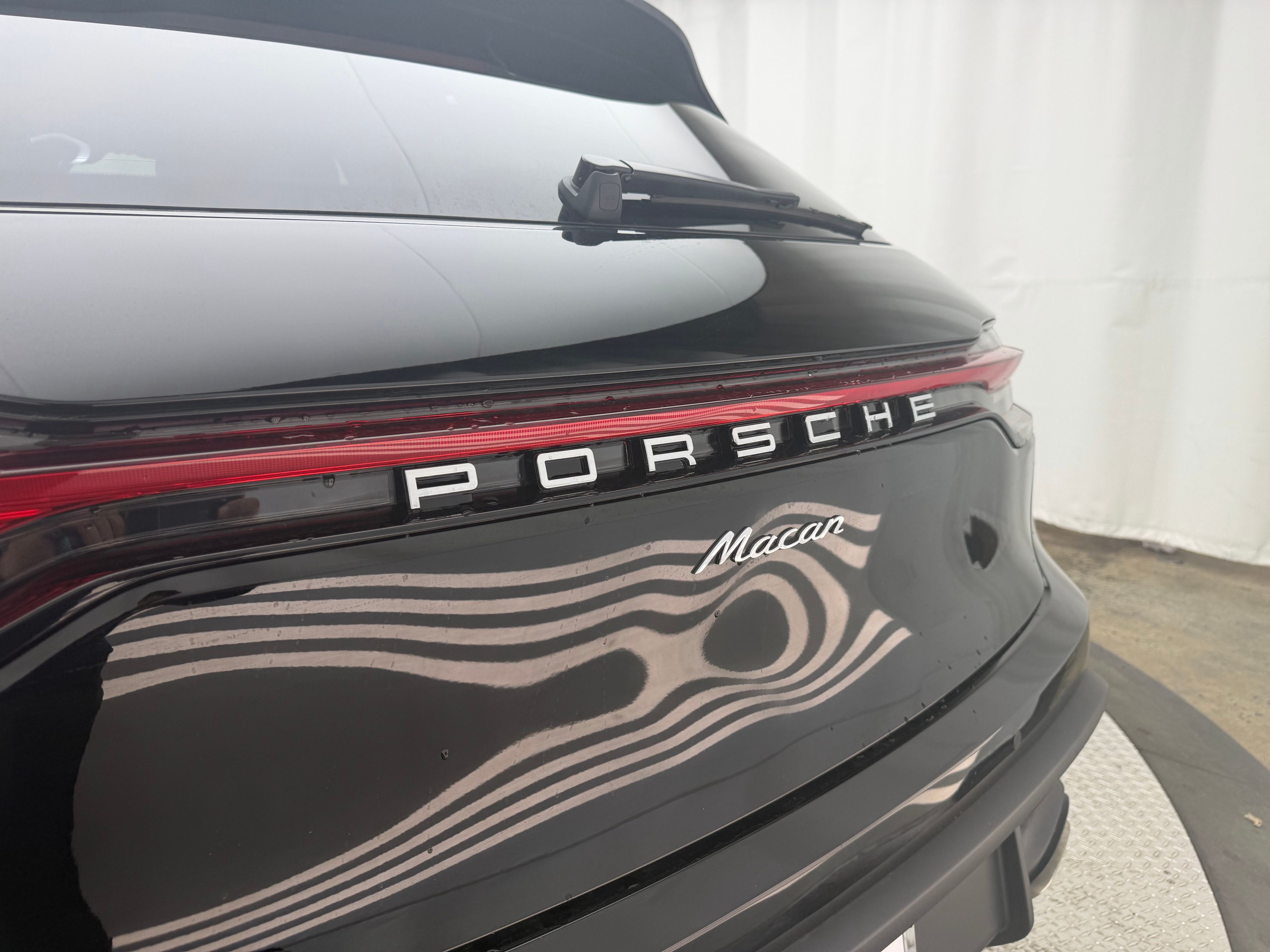 Thumbnail: 2026 Porsche Macan - 8