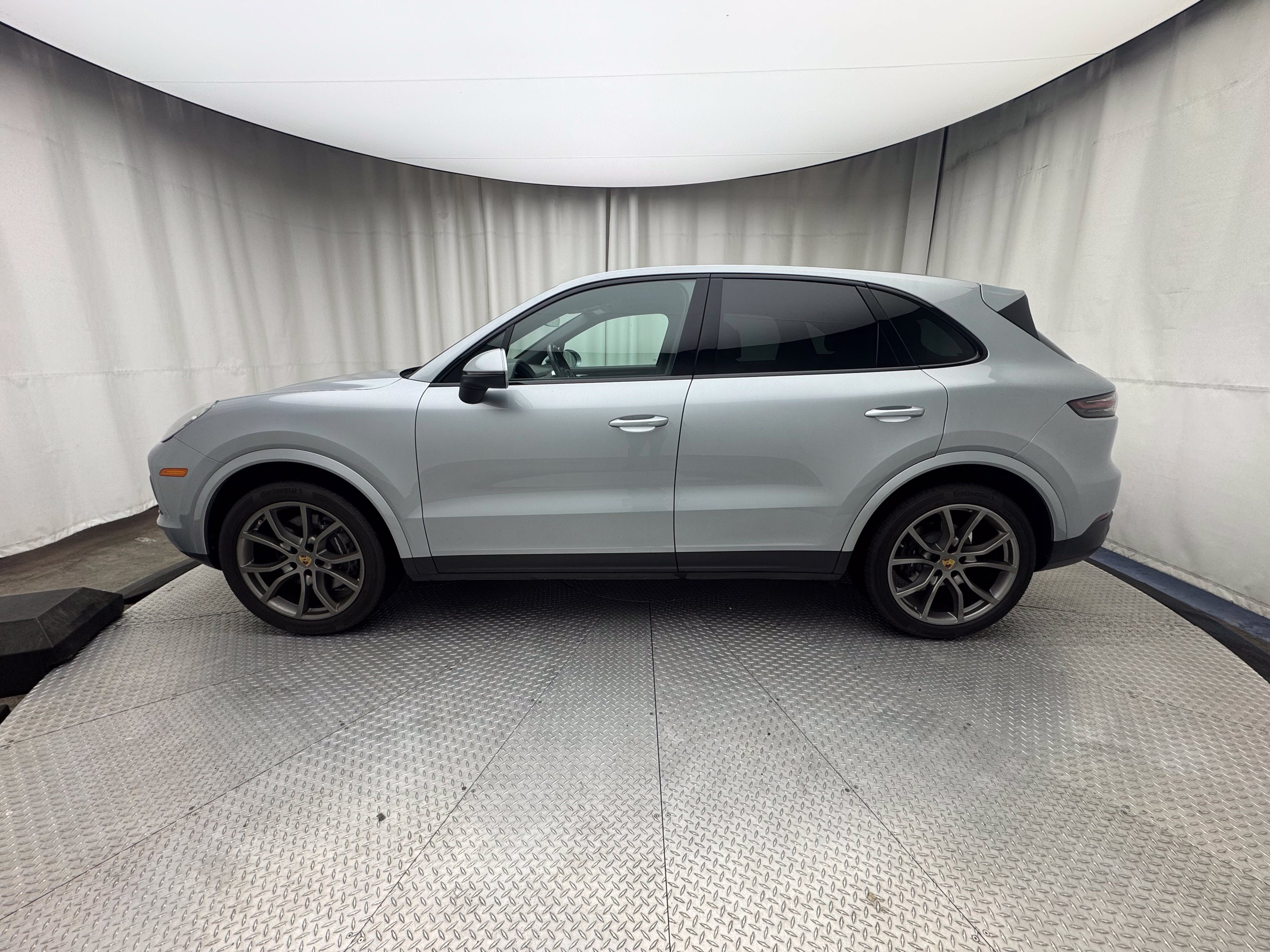 Thumbnail: 2023 Porsche Cayenne - 2