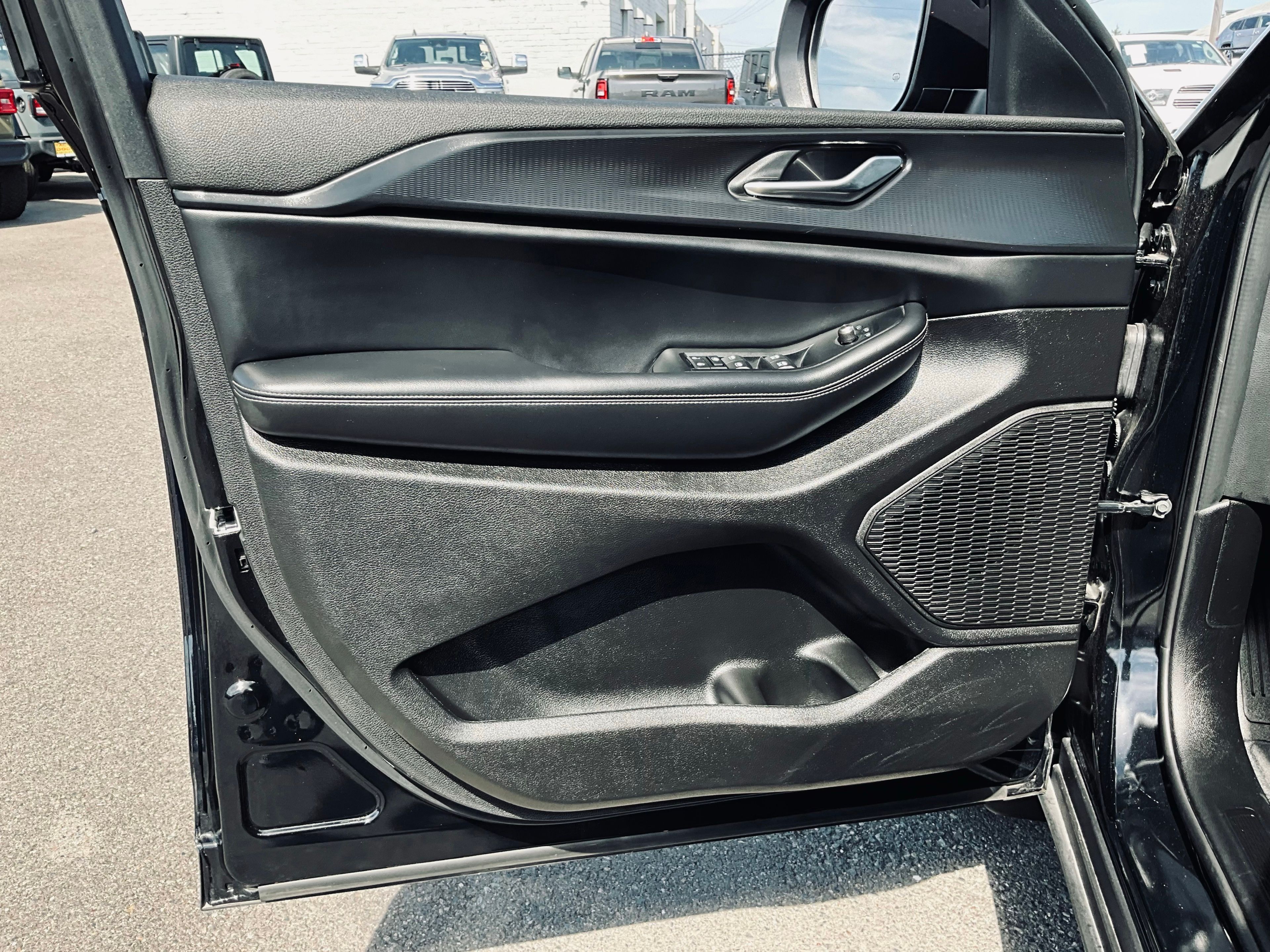 Used 2025 Black Jeep Laredo image 11
