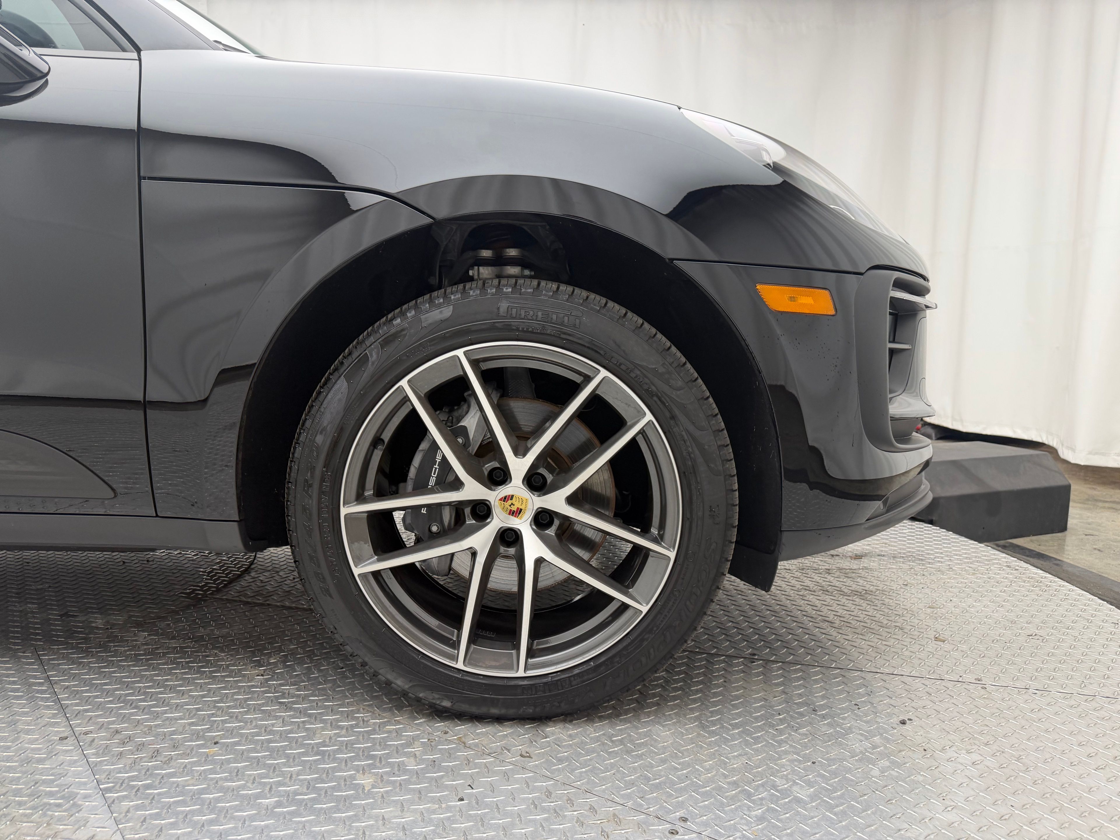 Thumbnail: 2025 Porsche Macan - 13