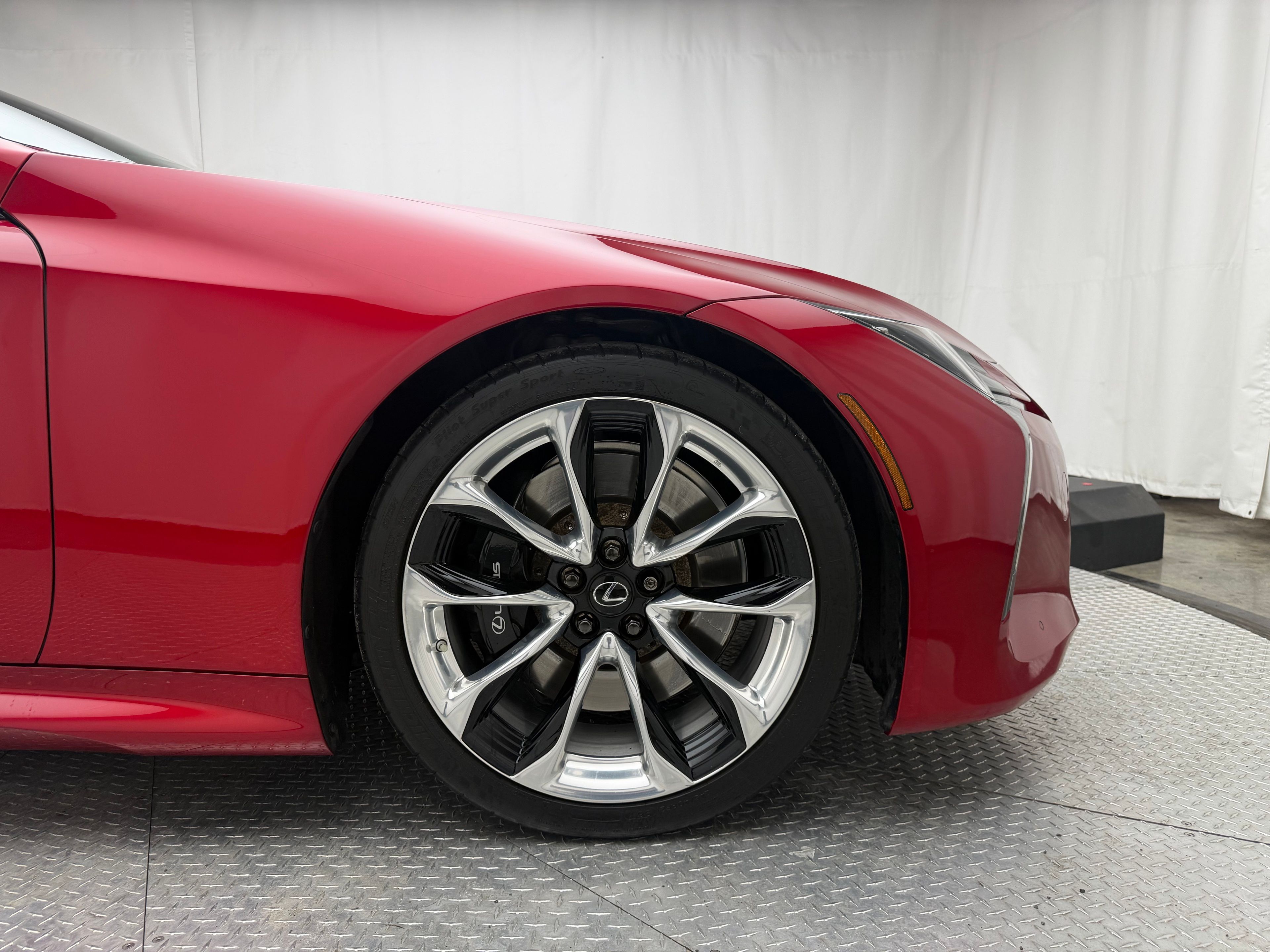 Thumbnail: 2018 Lexus LC - 16