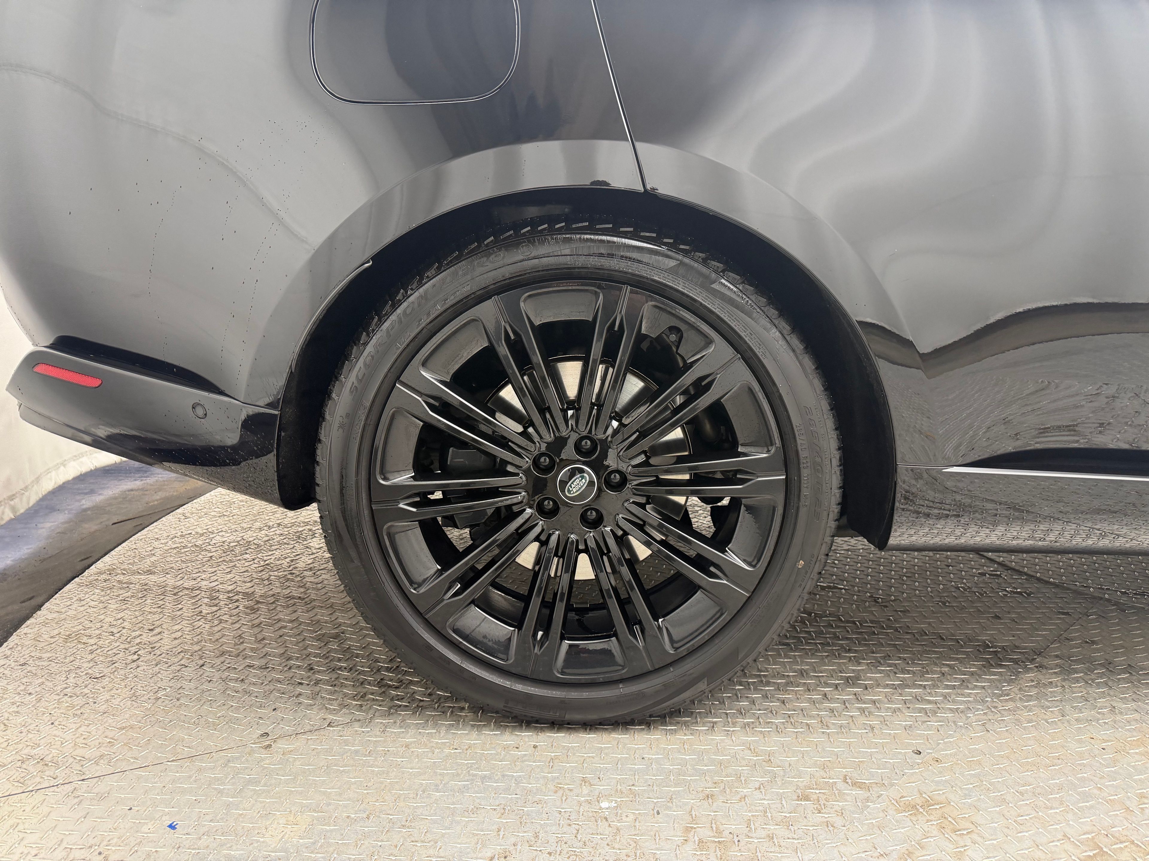 Thumbnail: 2024 Land Rover Range Rover - 10