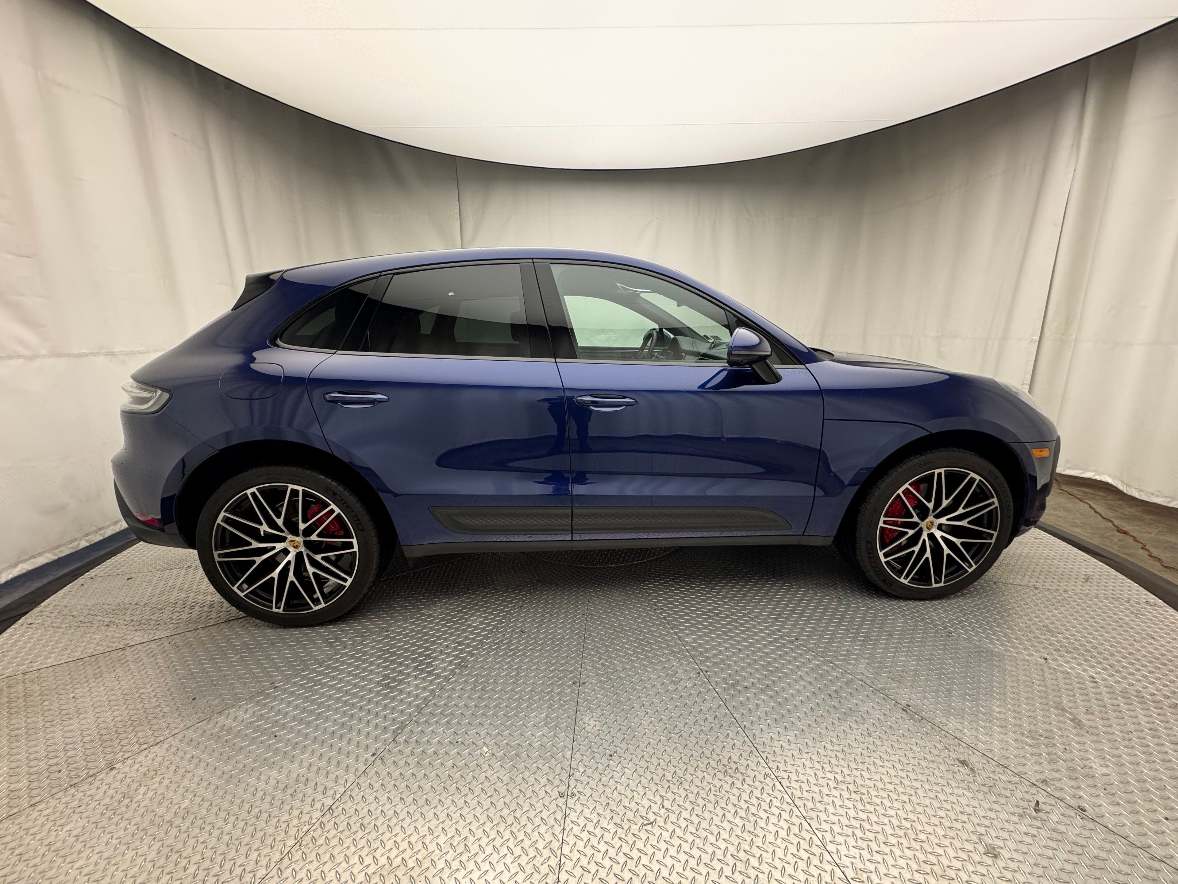 Thumbnail: 2024 Porsche Macan - 13