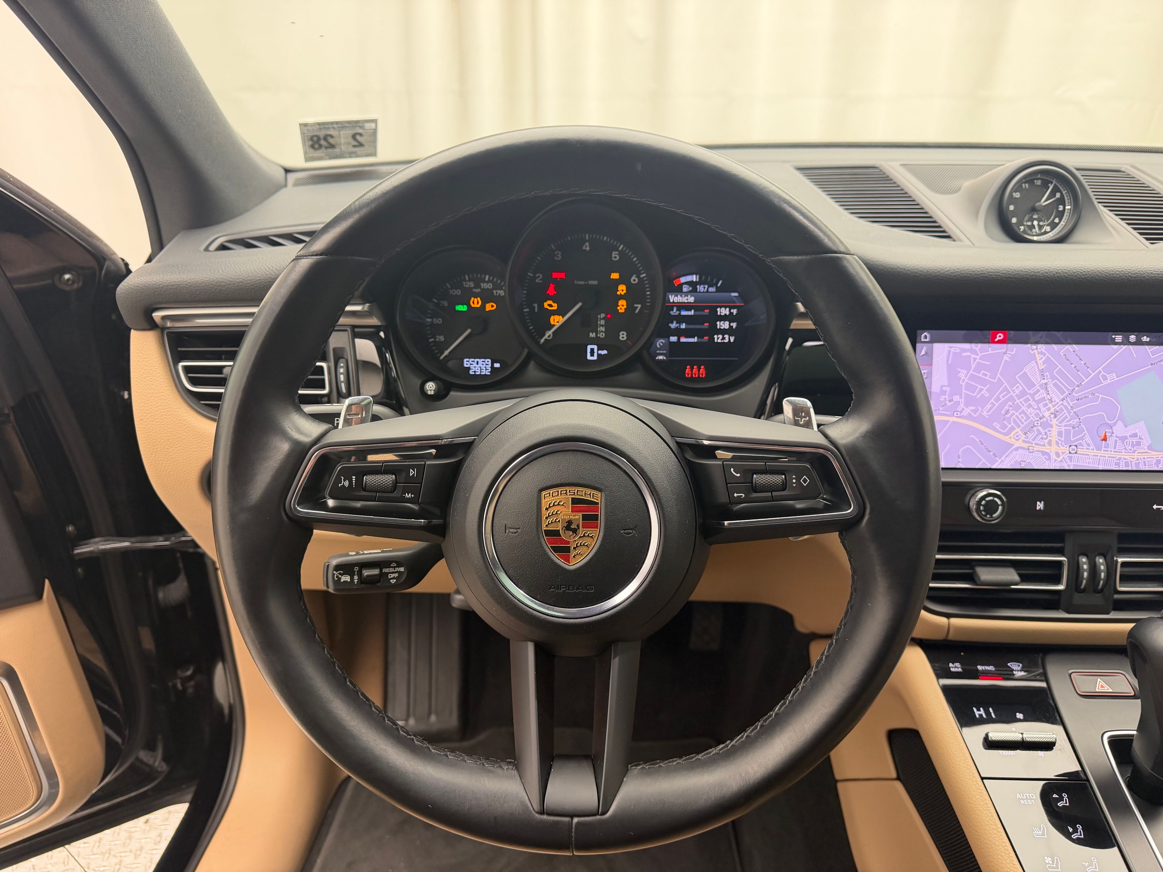 Thumbnail: 2023 Porsche Macan - 6