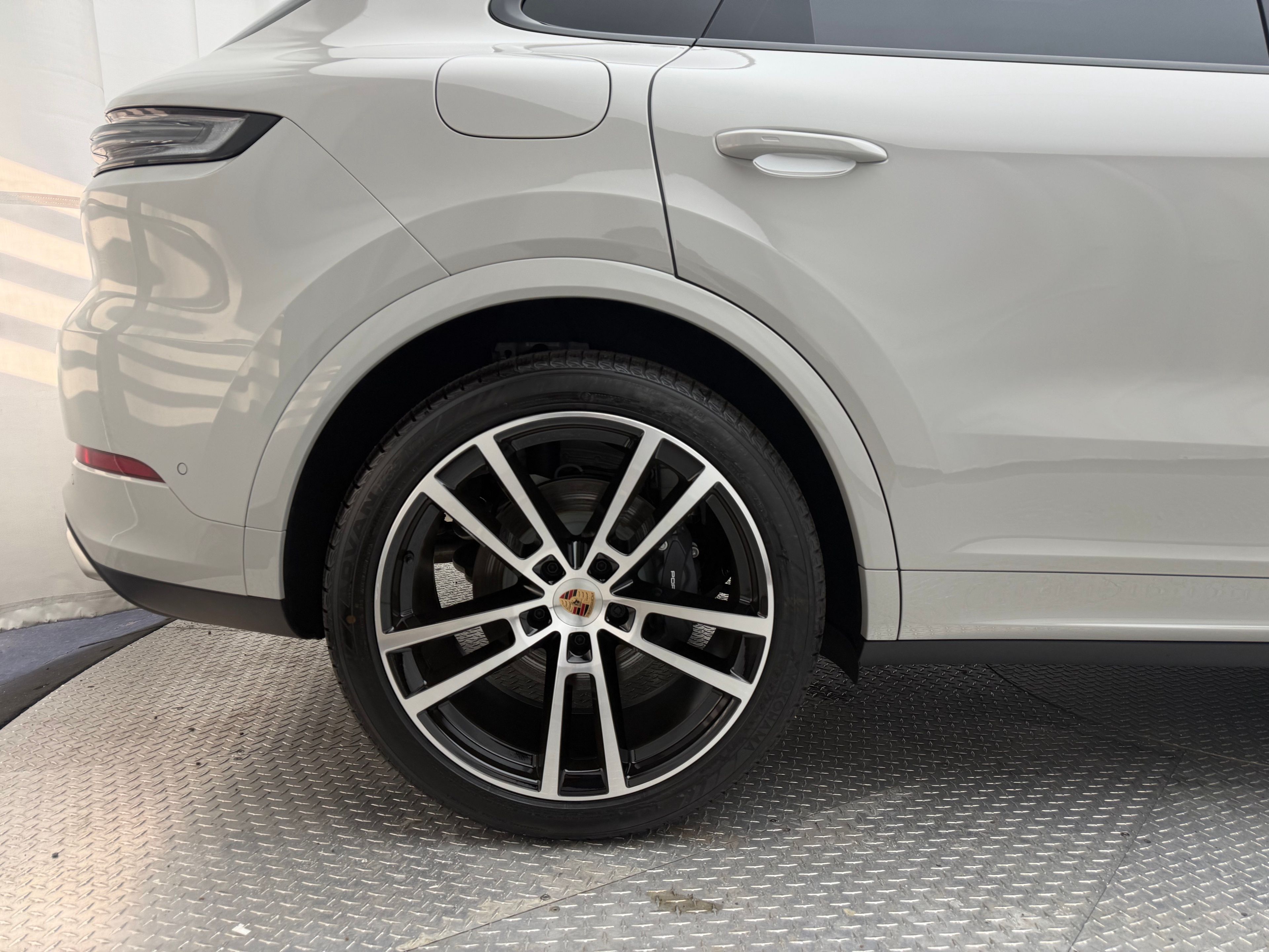 Thumbnail: 2026 Porsche Cayenne - 13