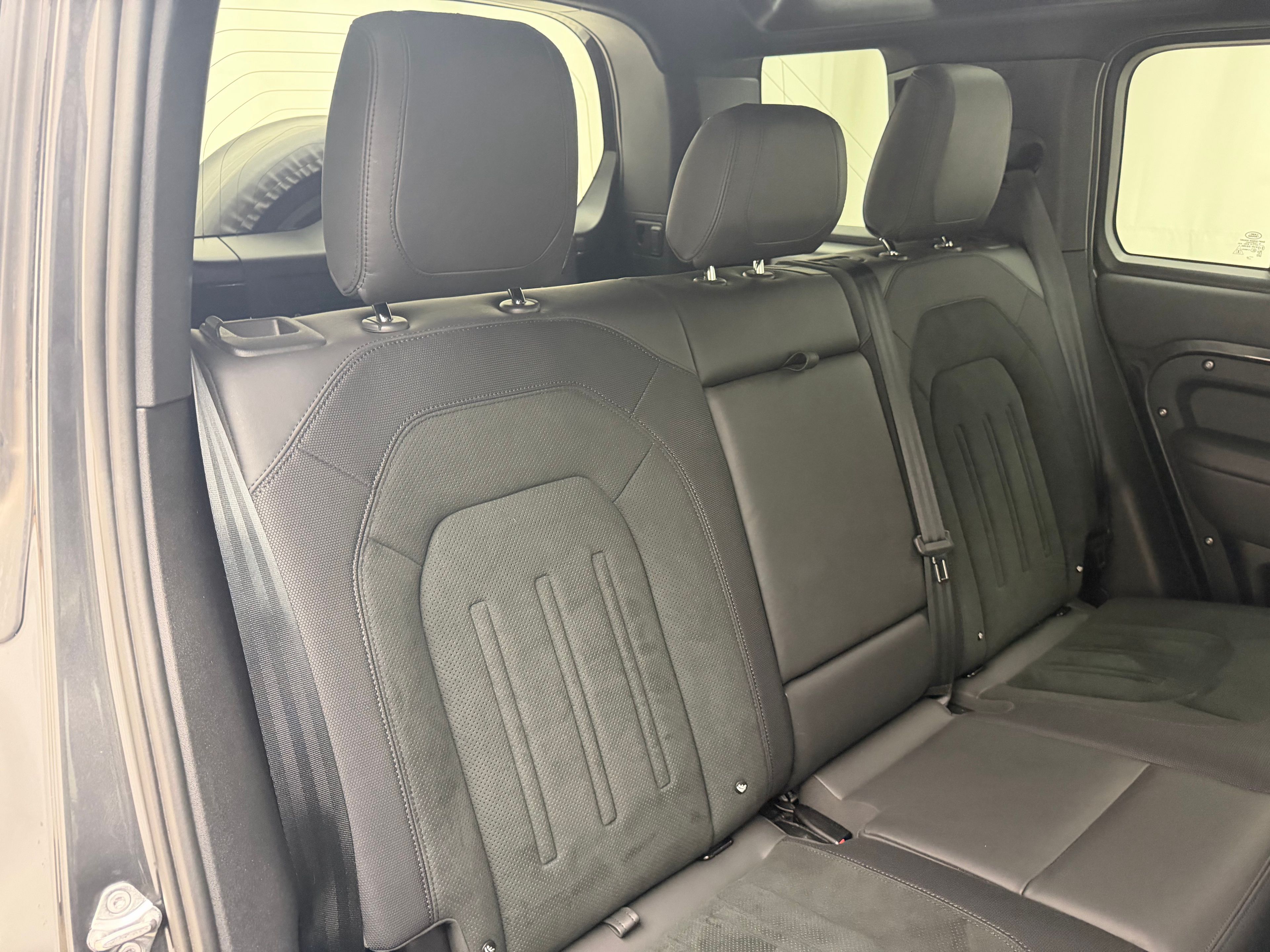 Thumbnail: 2023 Land Rover Defender - 25