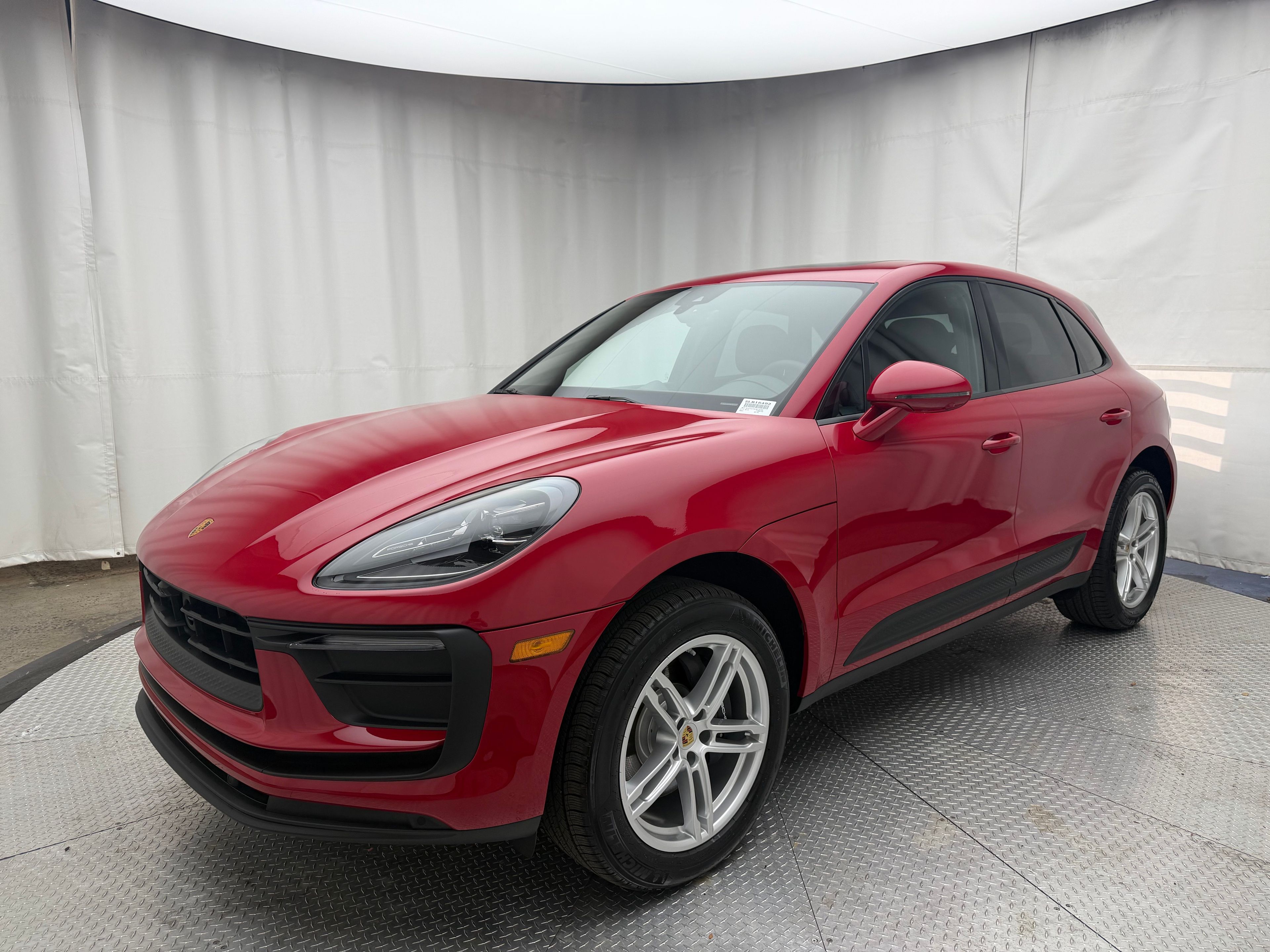 Thumbnail: 2025 Porsche Macan - 1