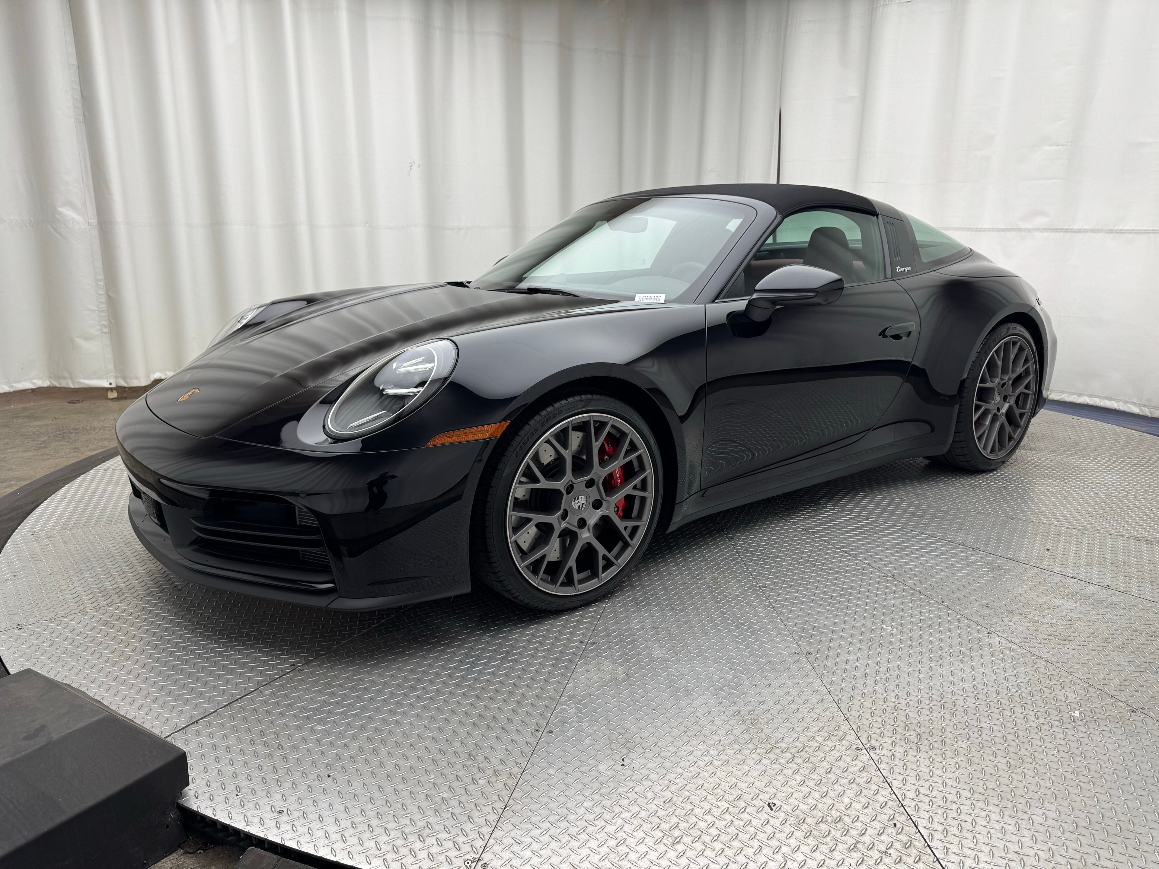 Thumbnail: 2026 Porsche 911 - 1