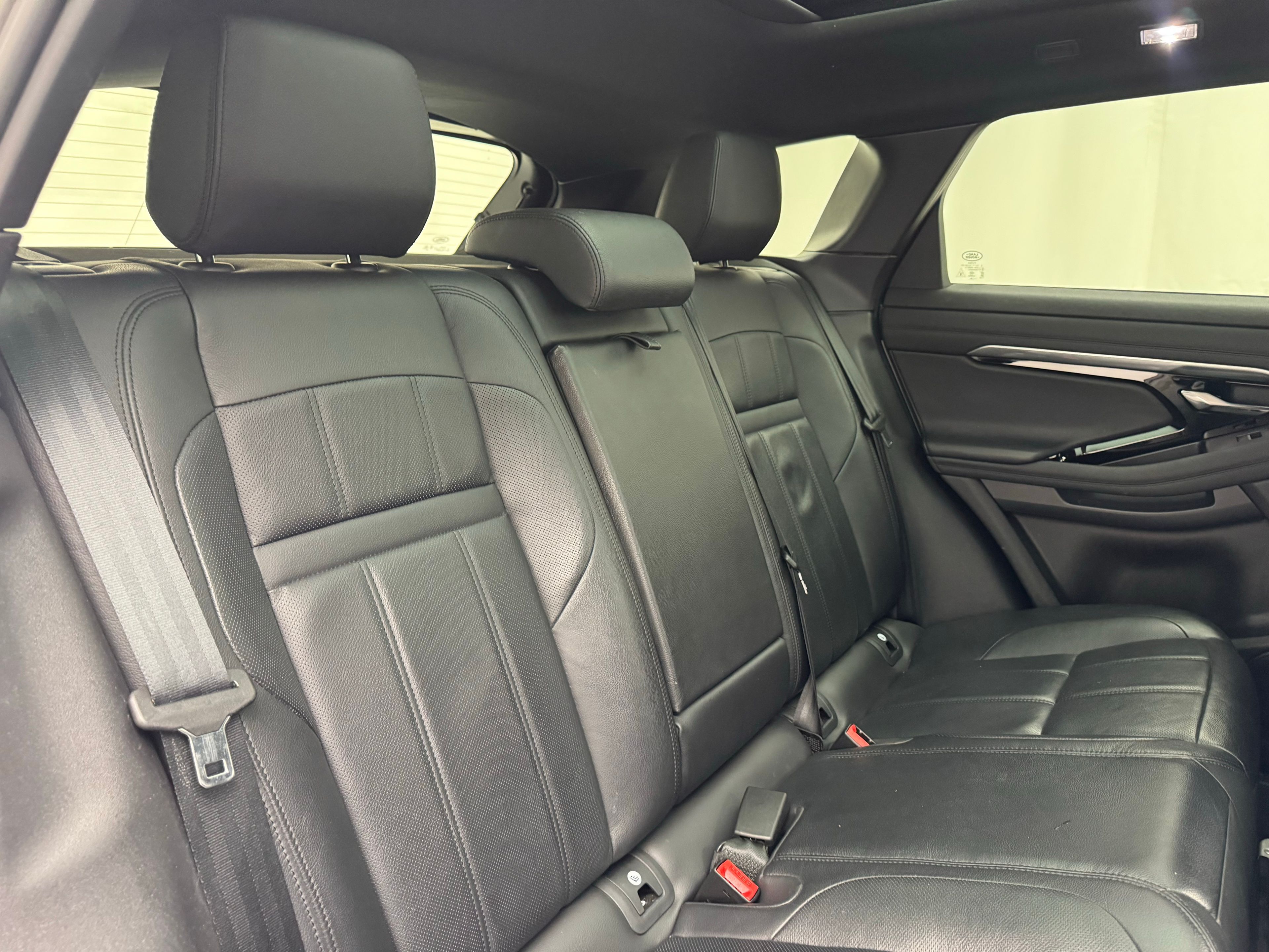 Thumbnail: 2023 Land Rover Range Rover Evoque - 19