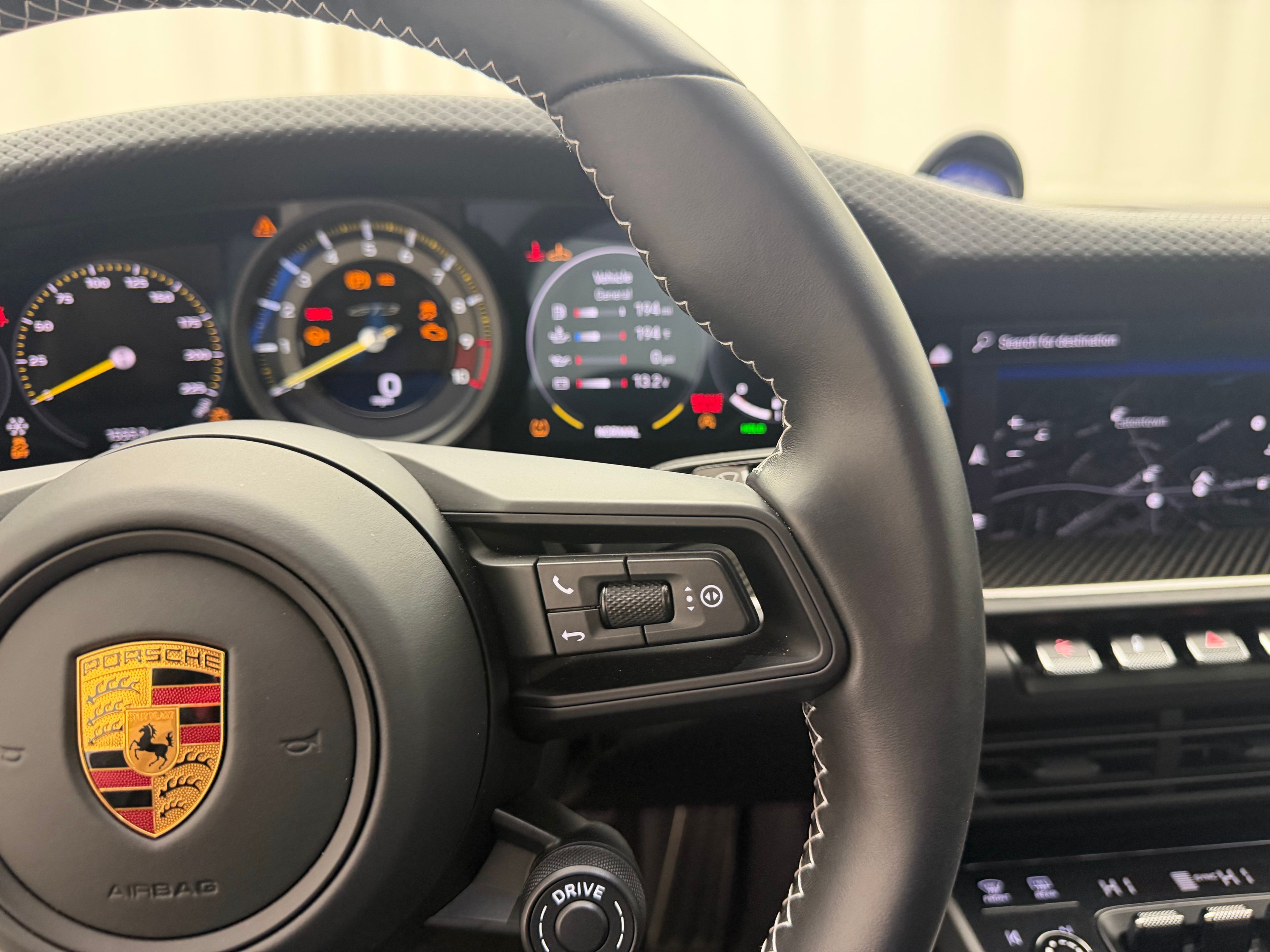 Thumbnail: 2022 Porsche 911 - 28