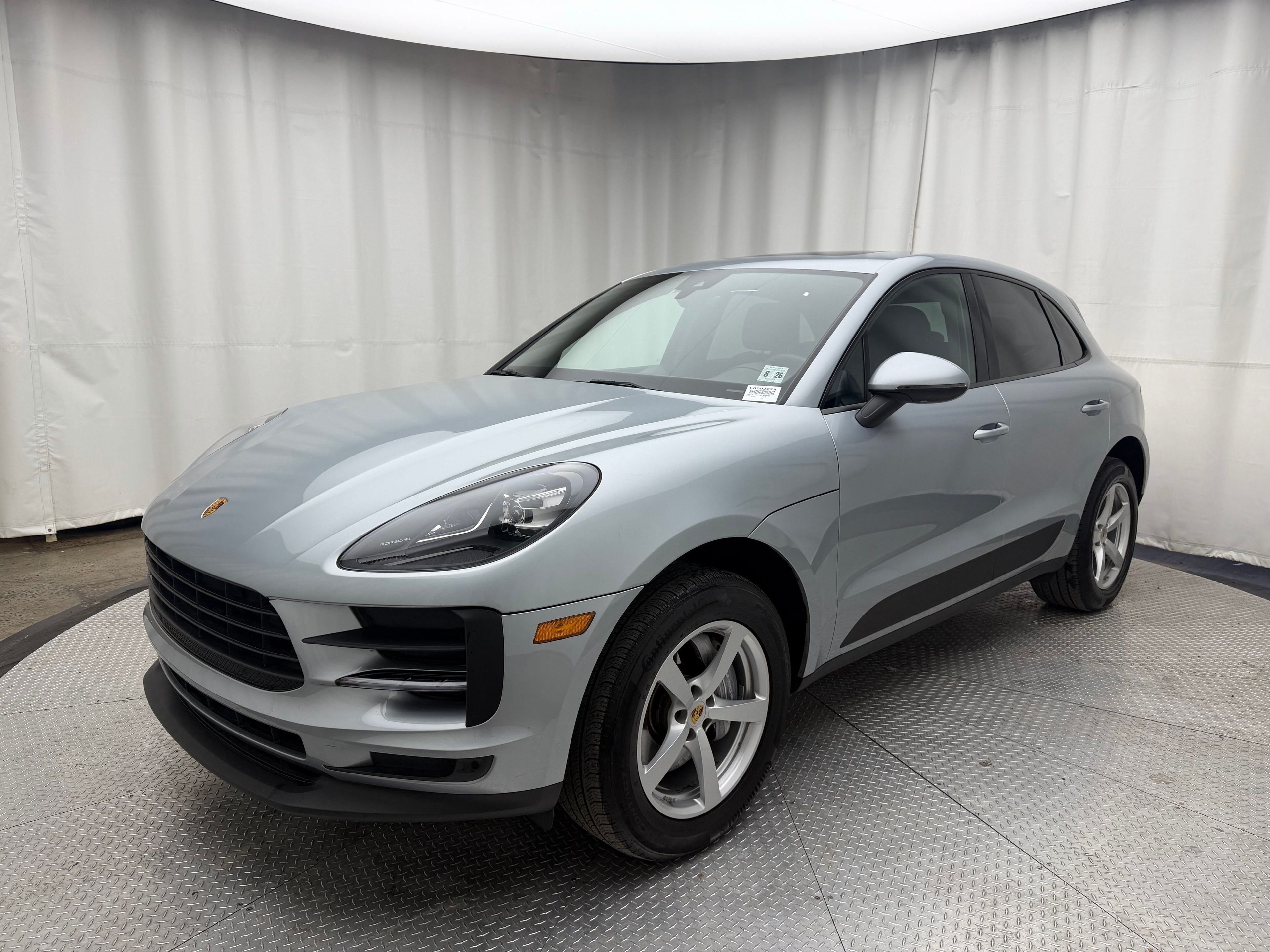 Thumbnail: 2021 Porsche Macan - 1
