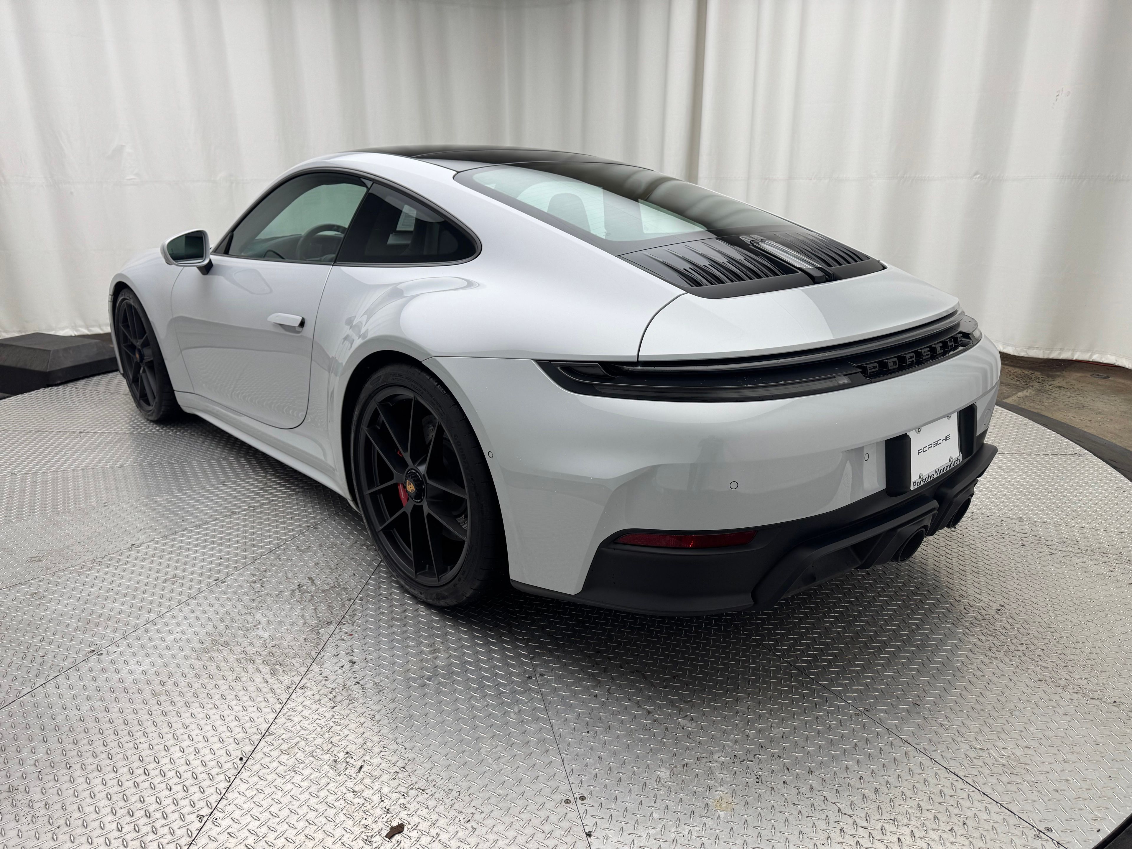 Thumbnail: 2025 Porsche 911 - 3