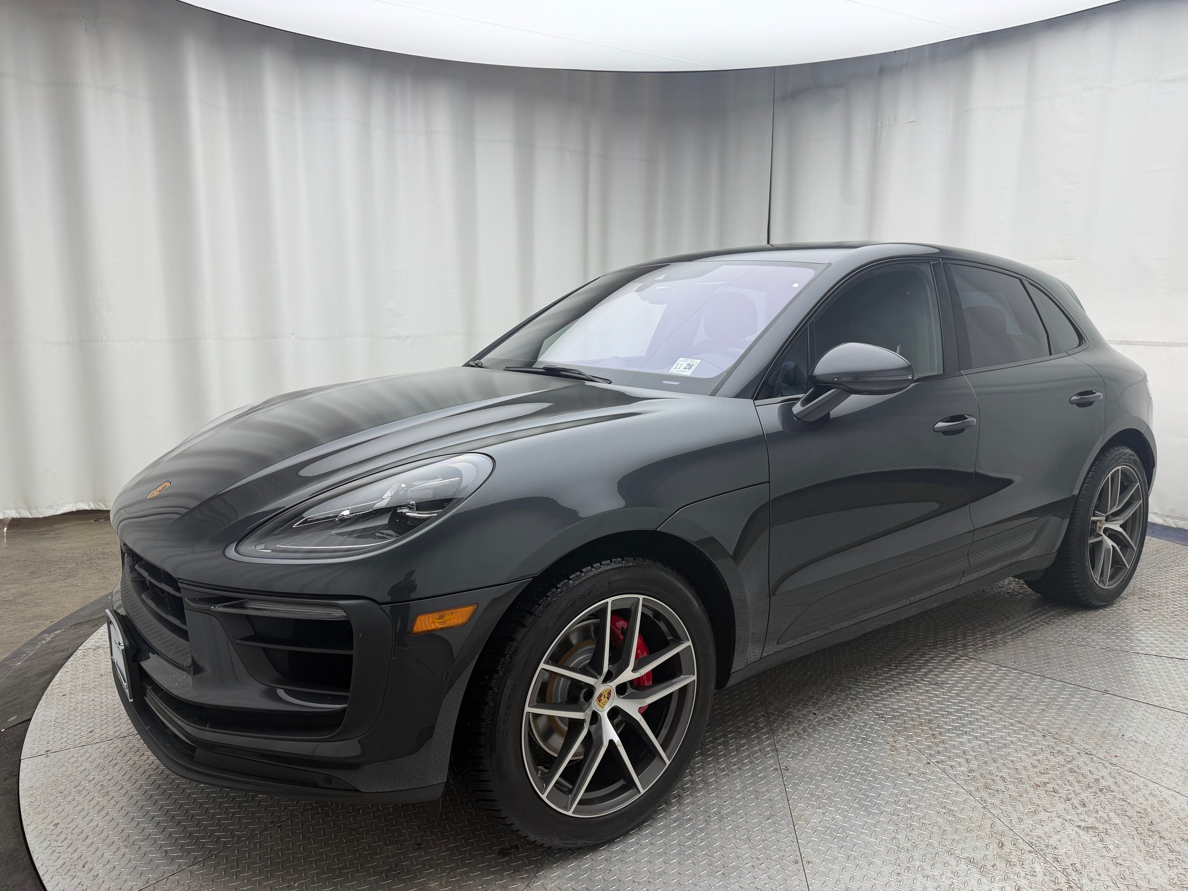 Thumbnail: 2023 Porsche Macan - 1