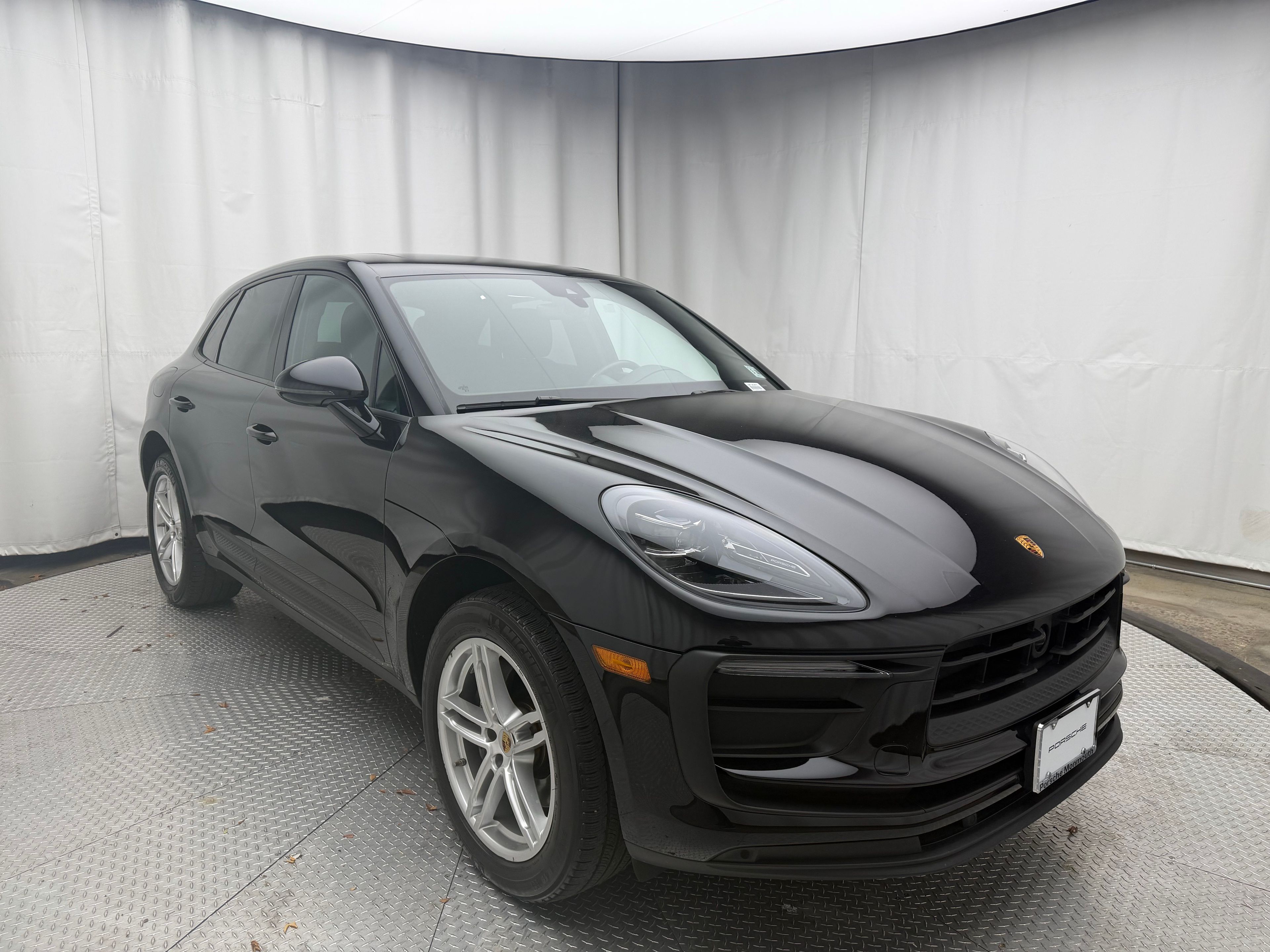 Thumbnail: 2023 Porsche Macan - 11