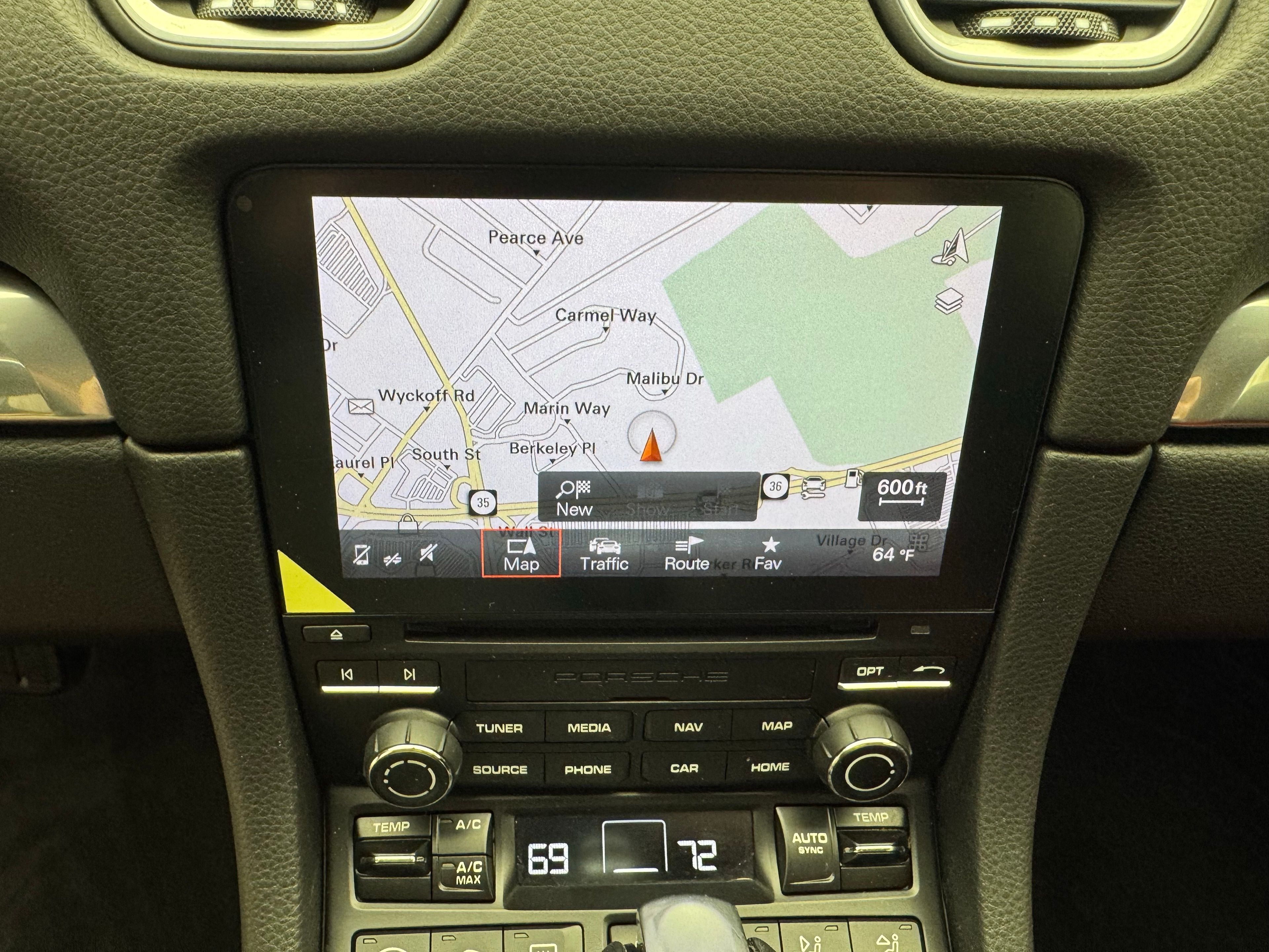 Thumbnail: 2017 Porsche 718 Boxster - 23