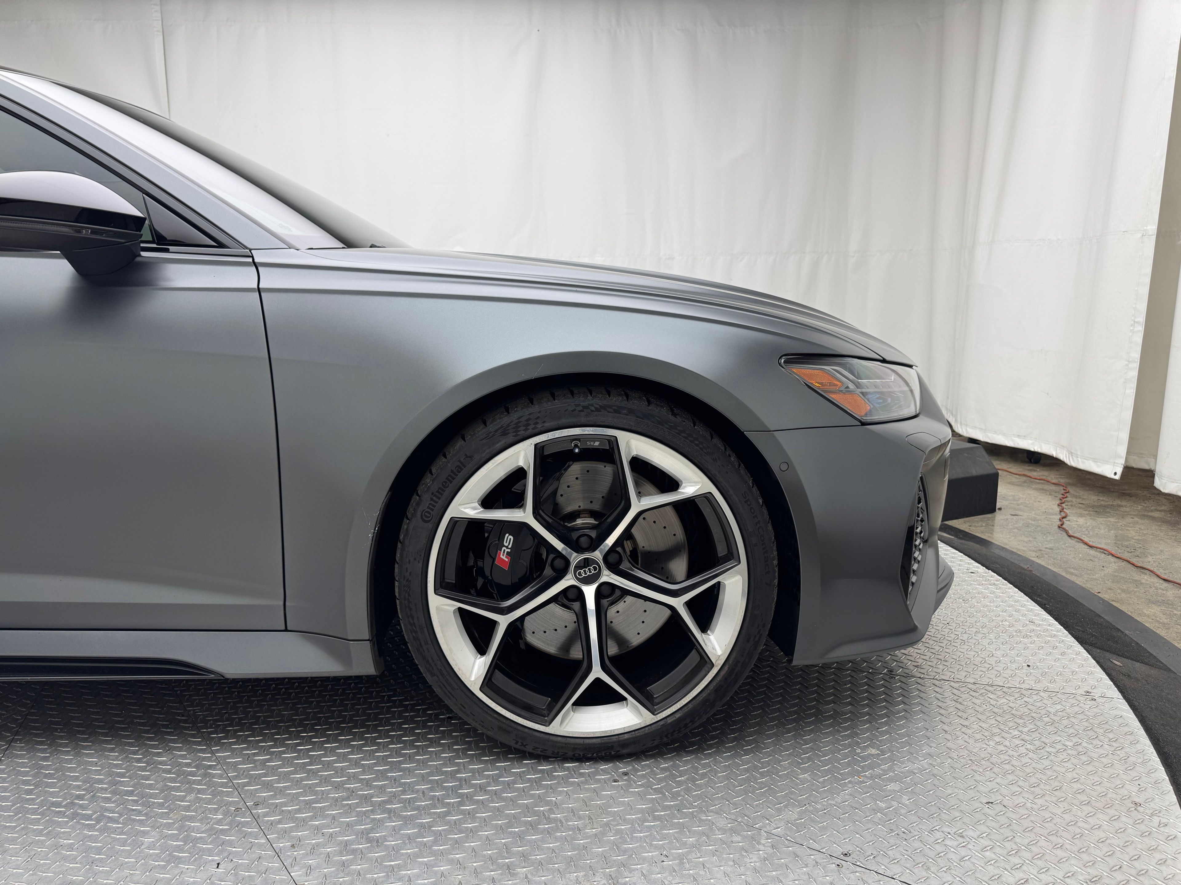 Thumbnail: 2024 Audi RS 6 - 17