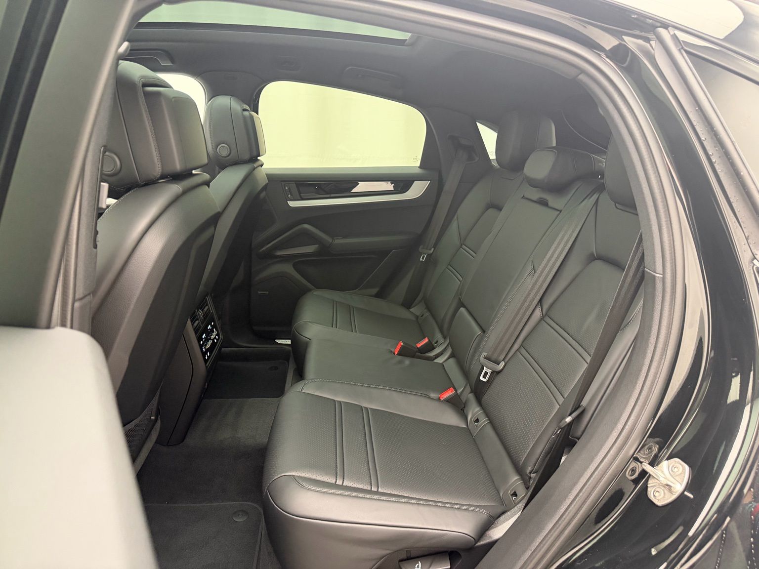 Thumbnail: 2026 Porsche  - 25