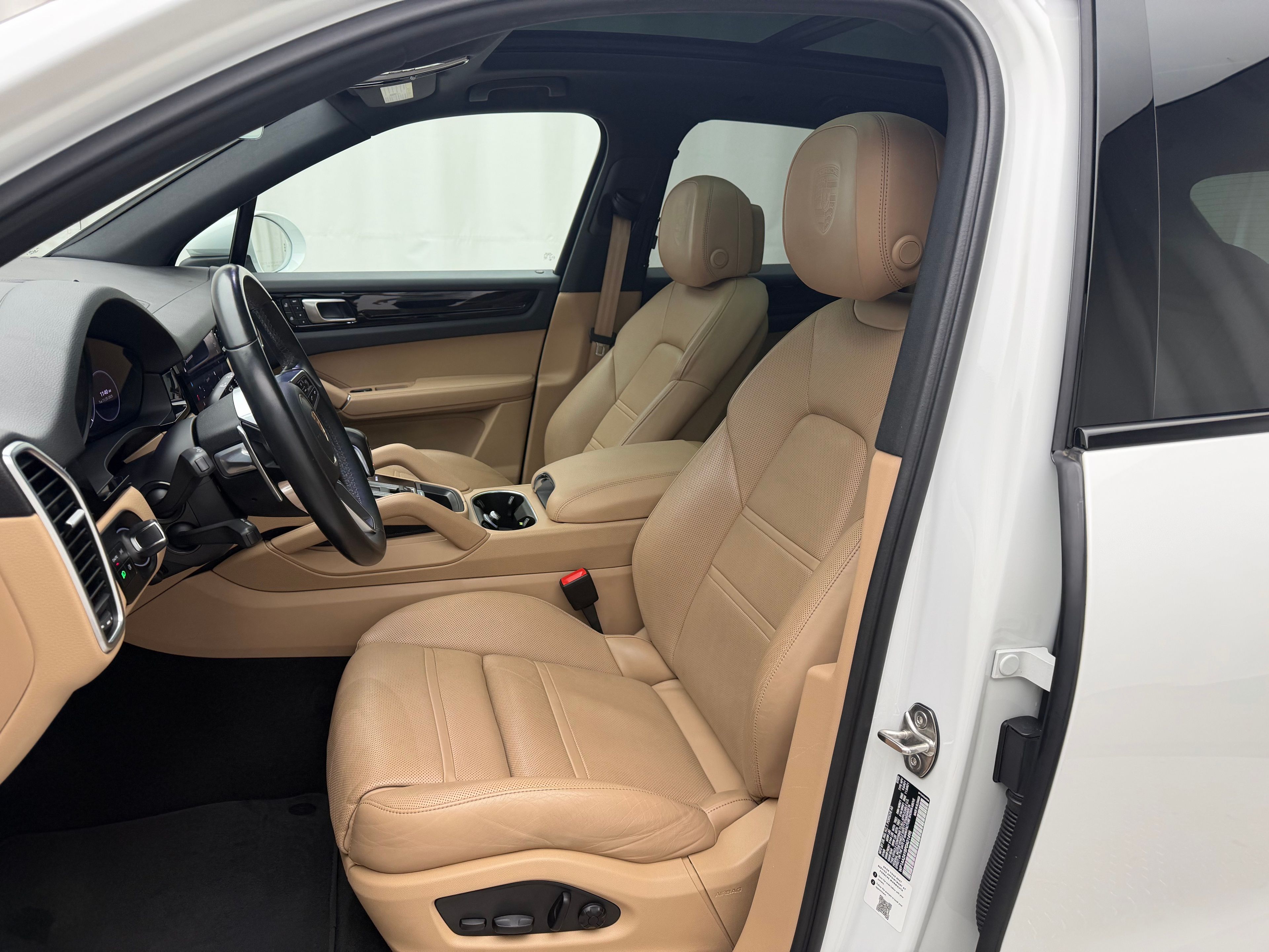 Thumbnail: 2023 Porsche Cayenne - 5