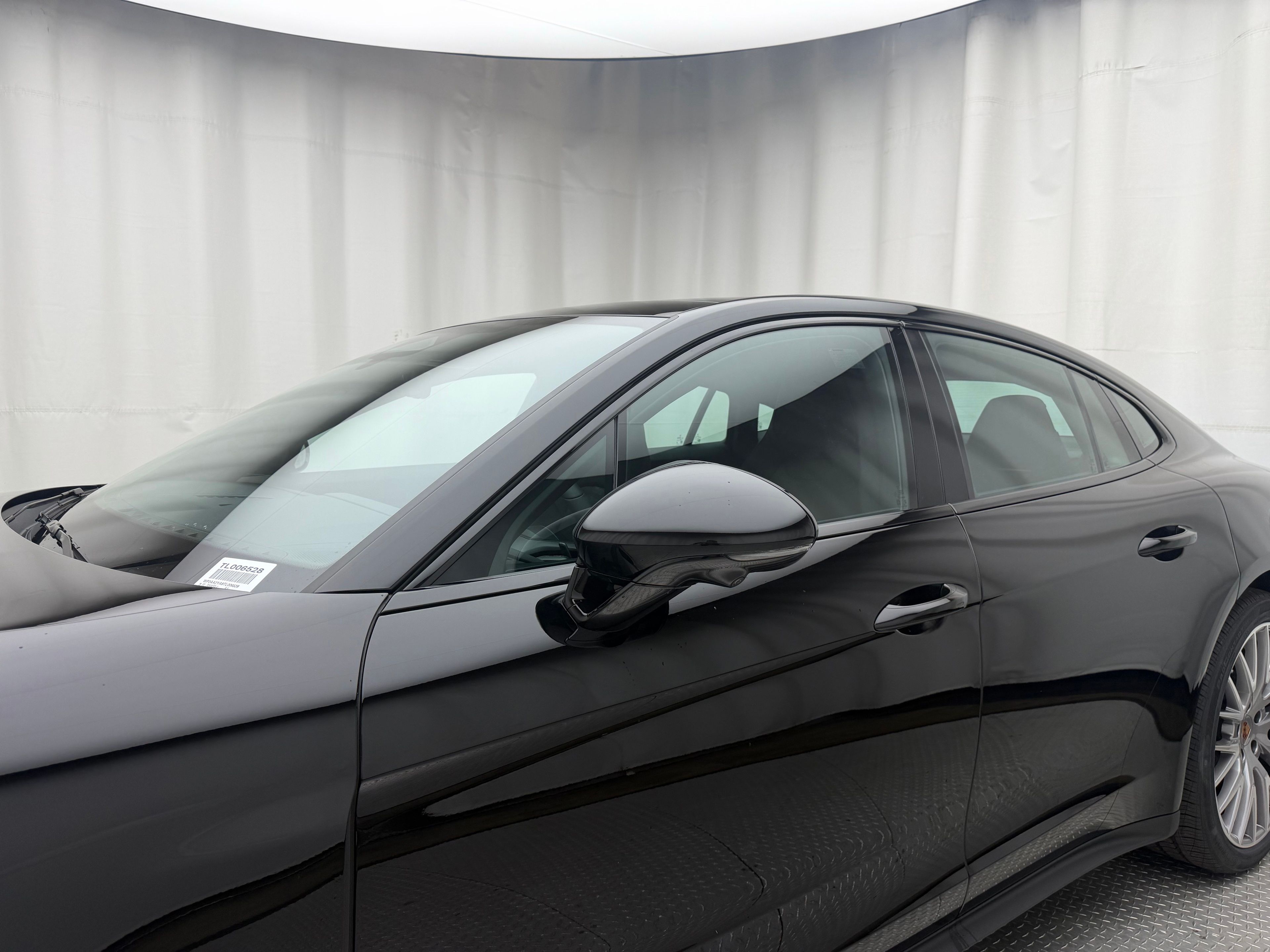 Thumbnail: 2026 Porsche Panamera - 9