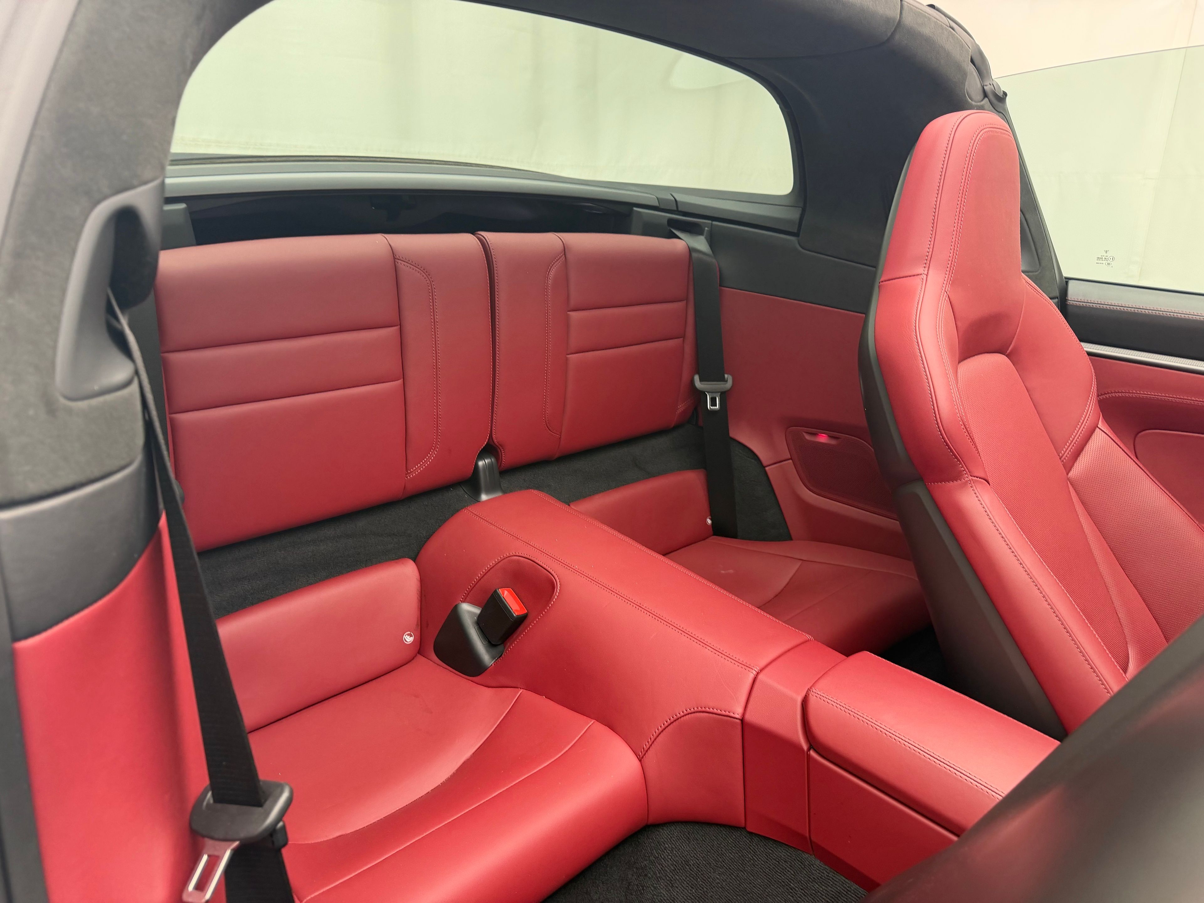 Thumbnail: 2023 Porsche 911 - 31