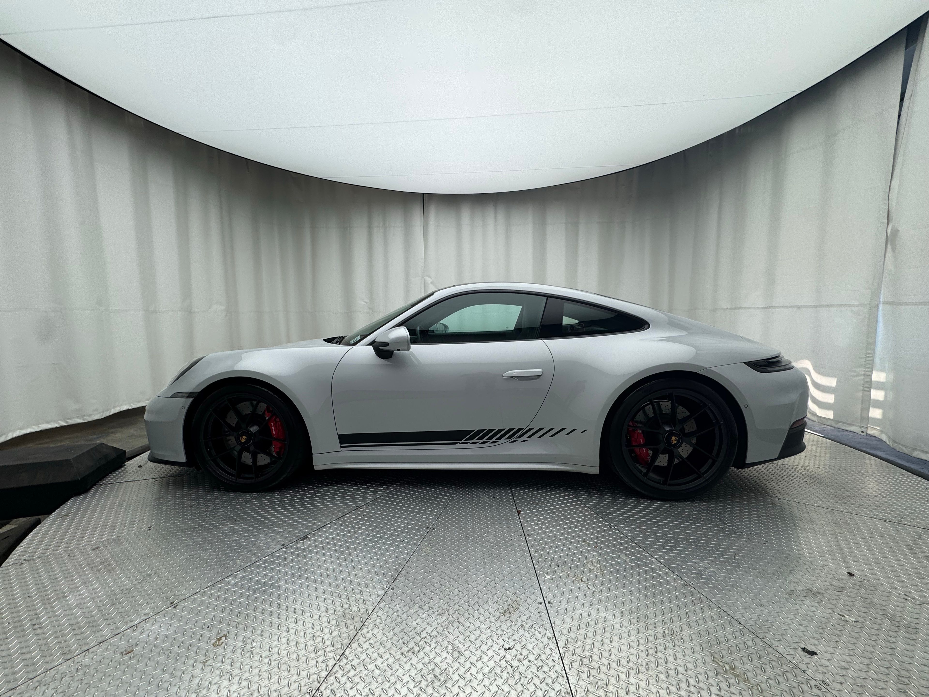 Thumbnail: 2025 Porsche 911 - 2