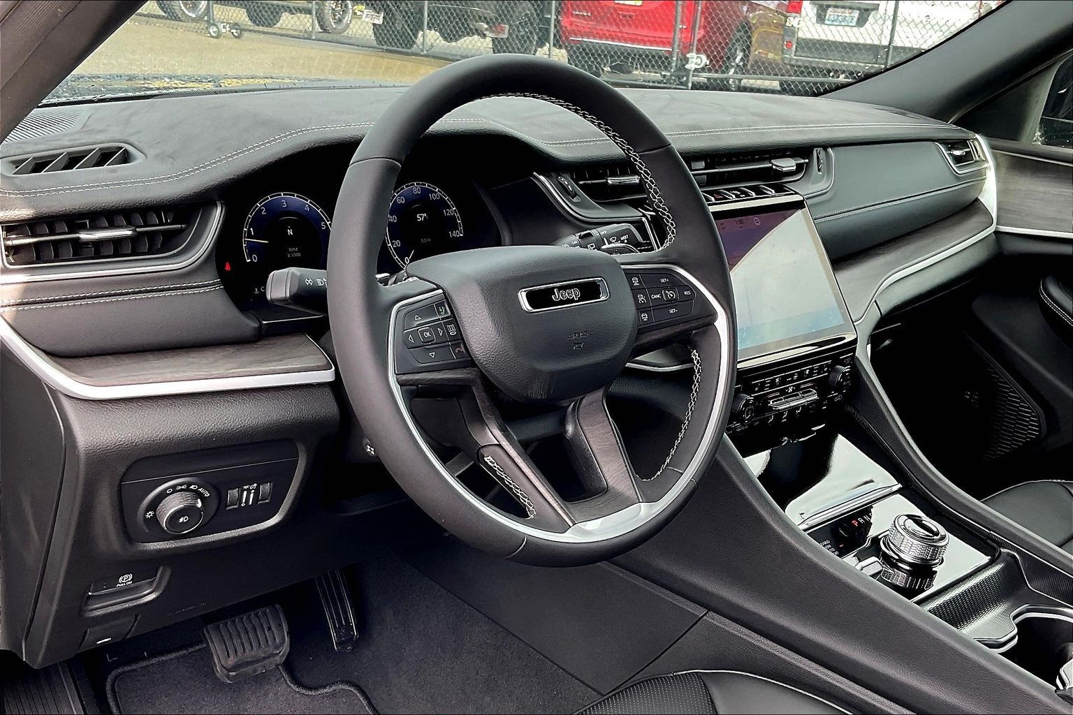 View vehicle photo 7