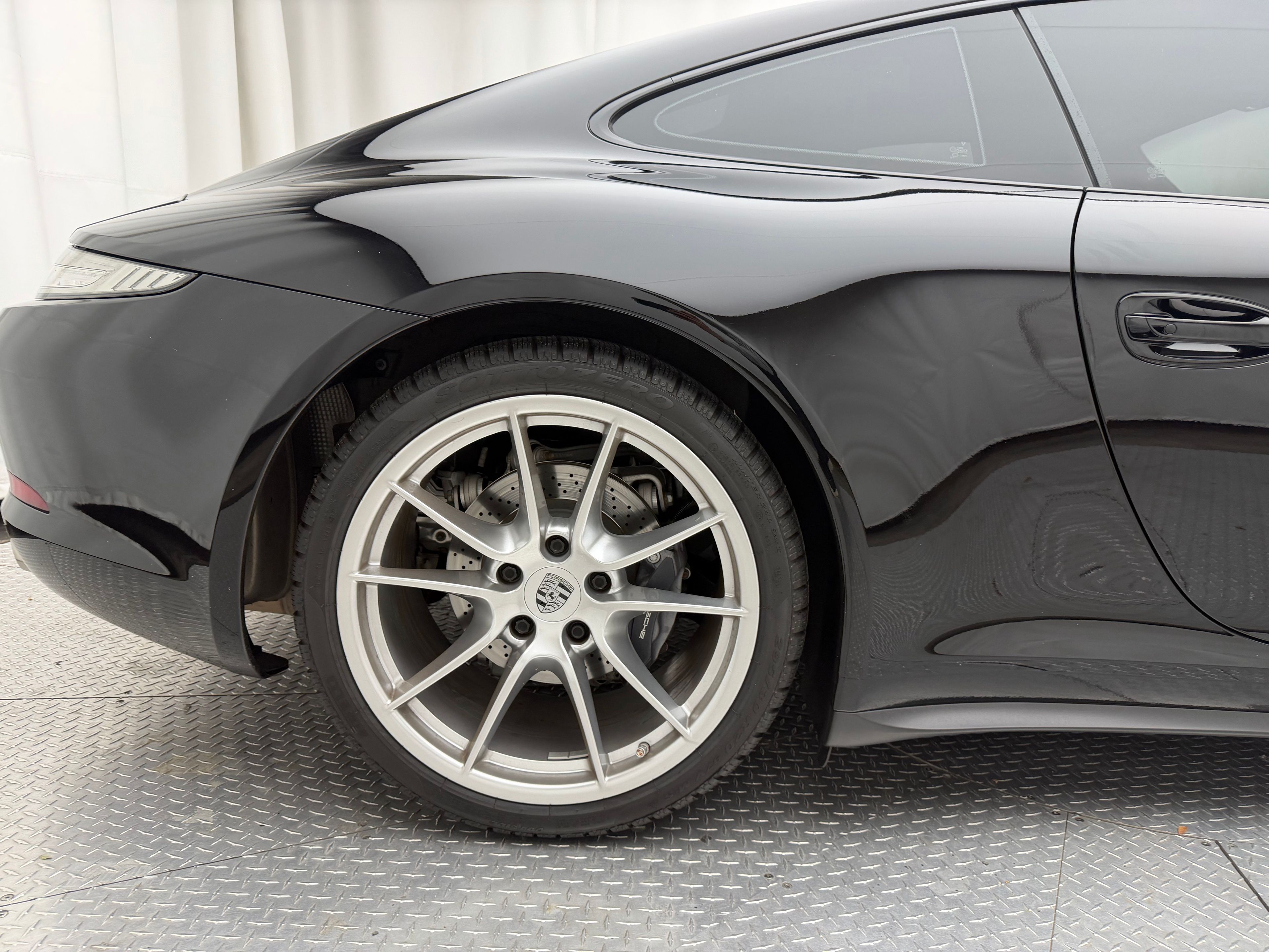Thumbnail: 2013 Porsche 911 - 12