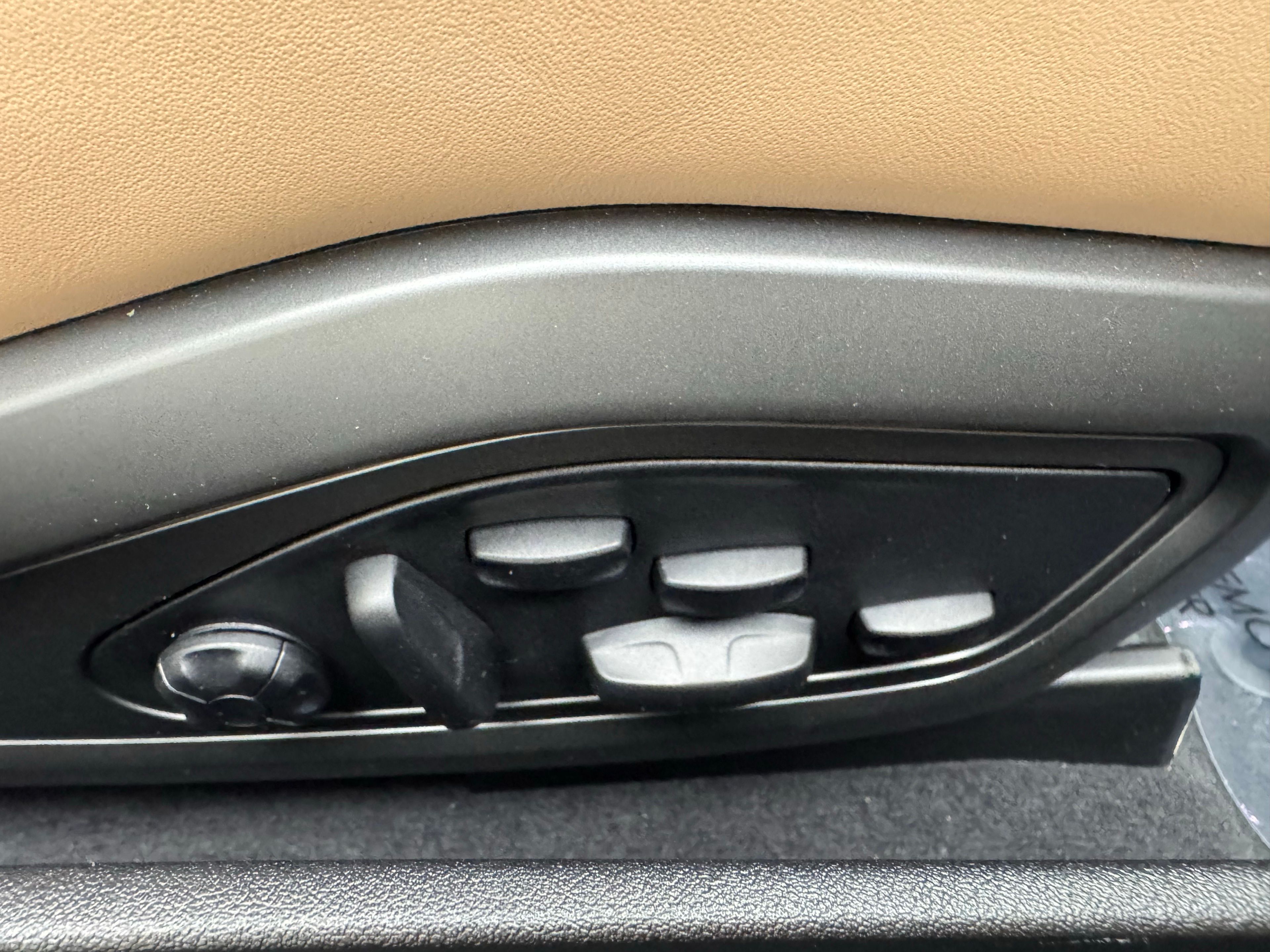Thumbnail: 2024 Porsche 911 - 28