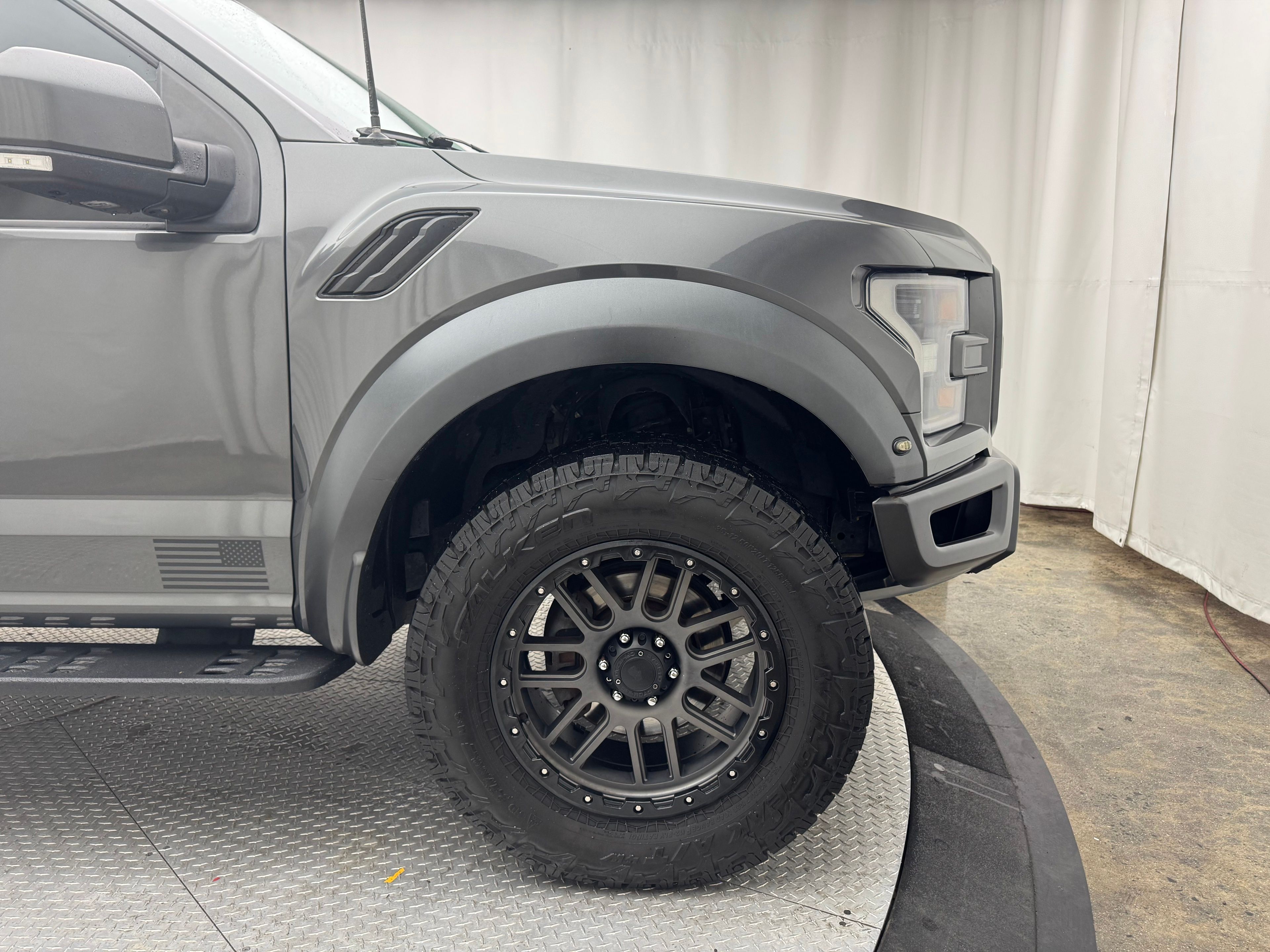 Thumbnail: 2019 Ford F-150 - 16