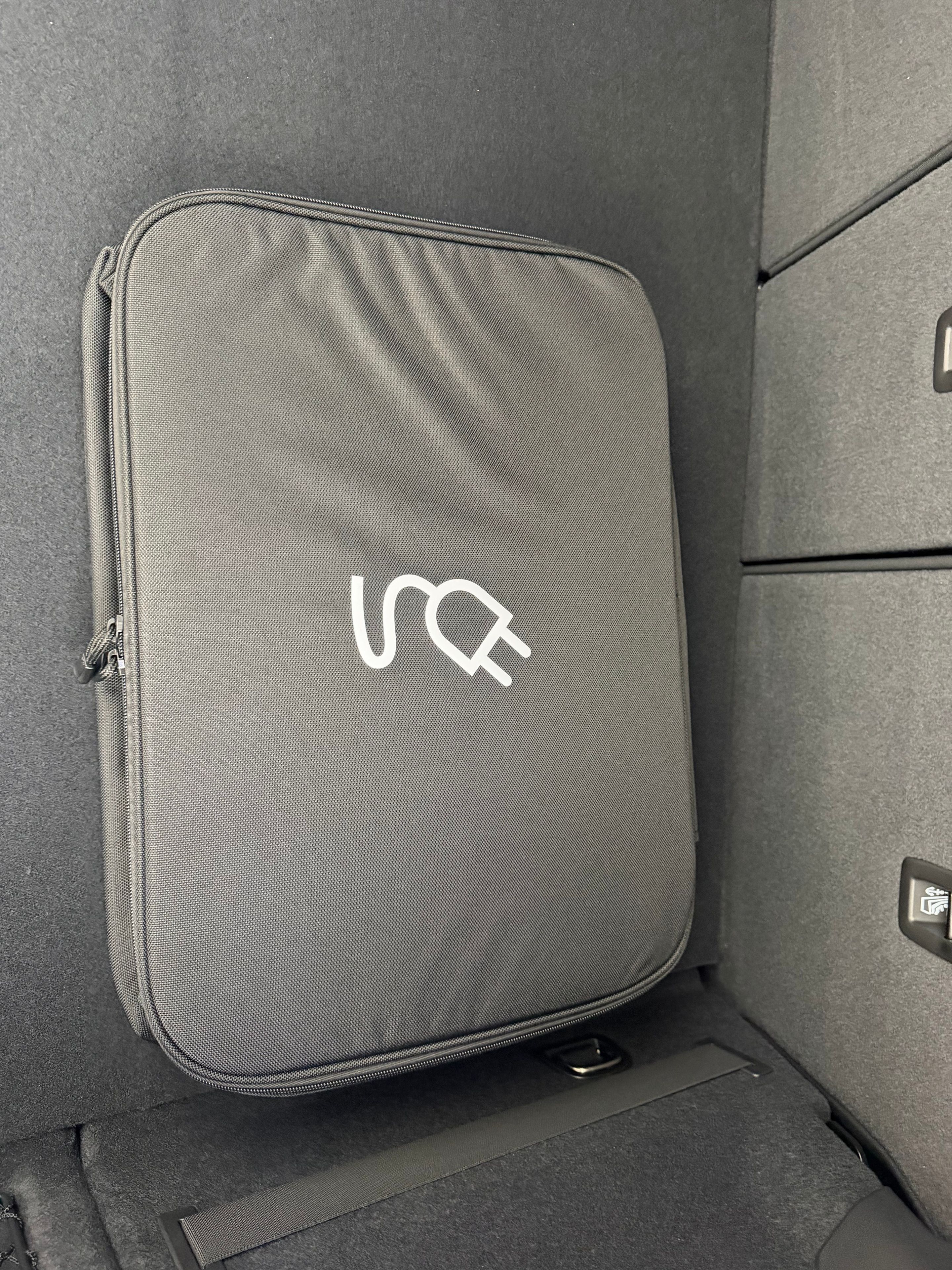 Thumbnail: 2026 Porsche Macan - 12