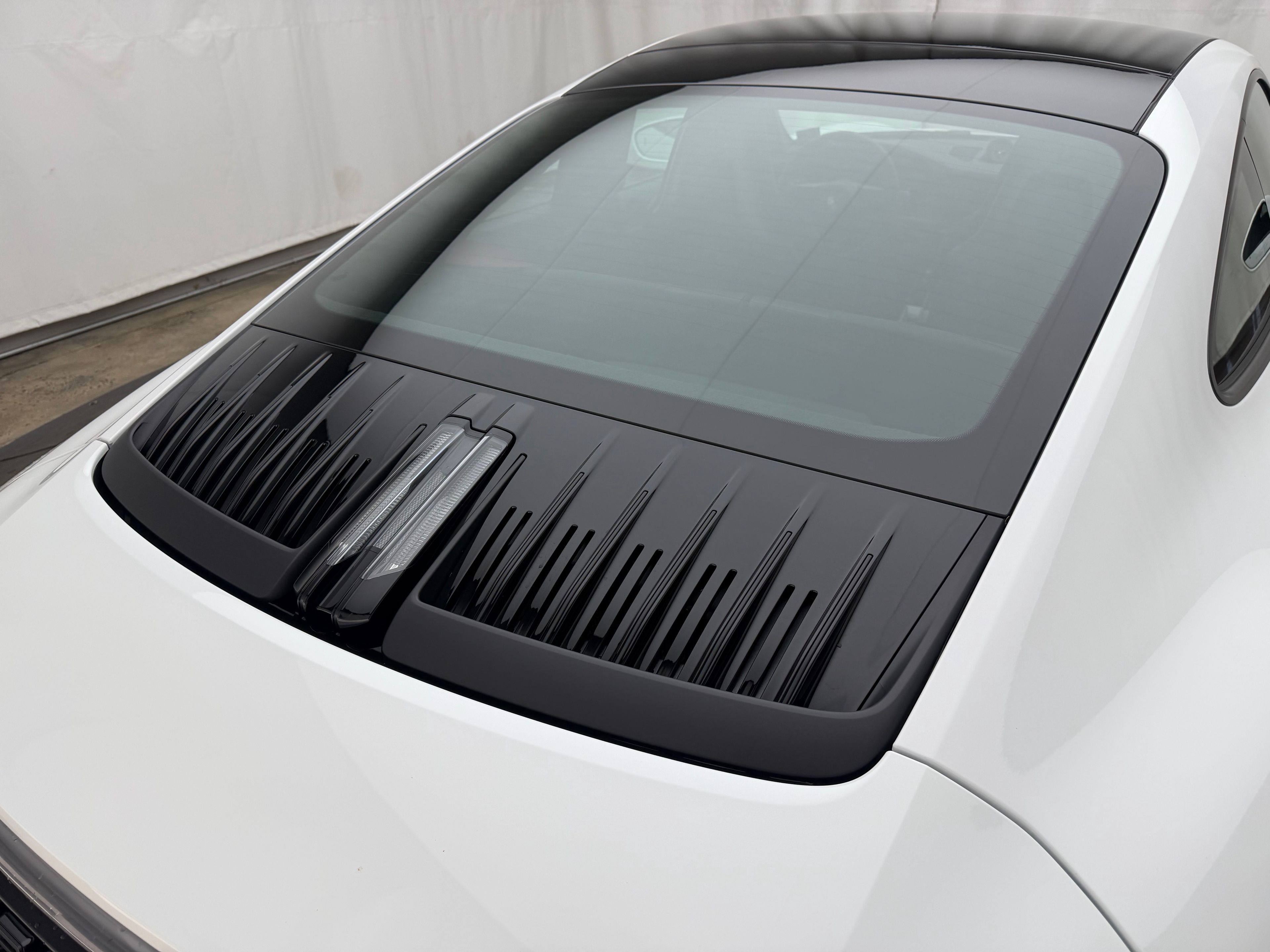 Thumbnail: 2026 Porsche 911 - 13