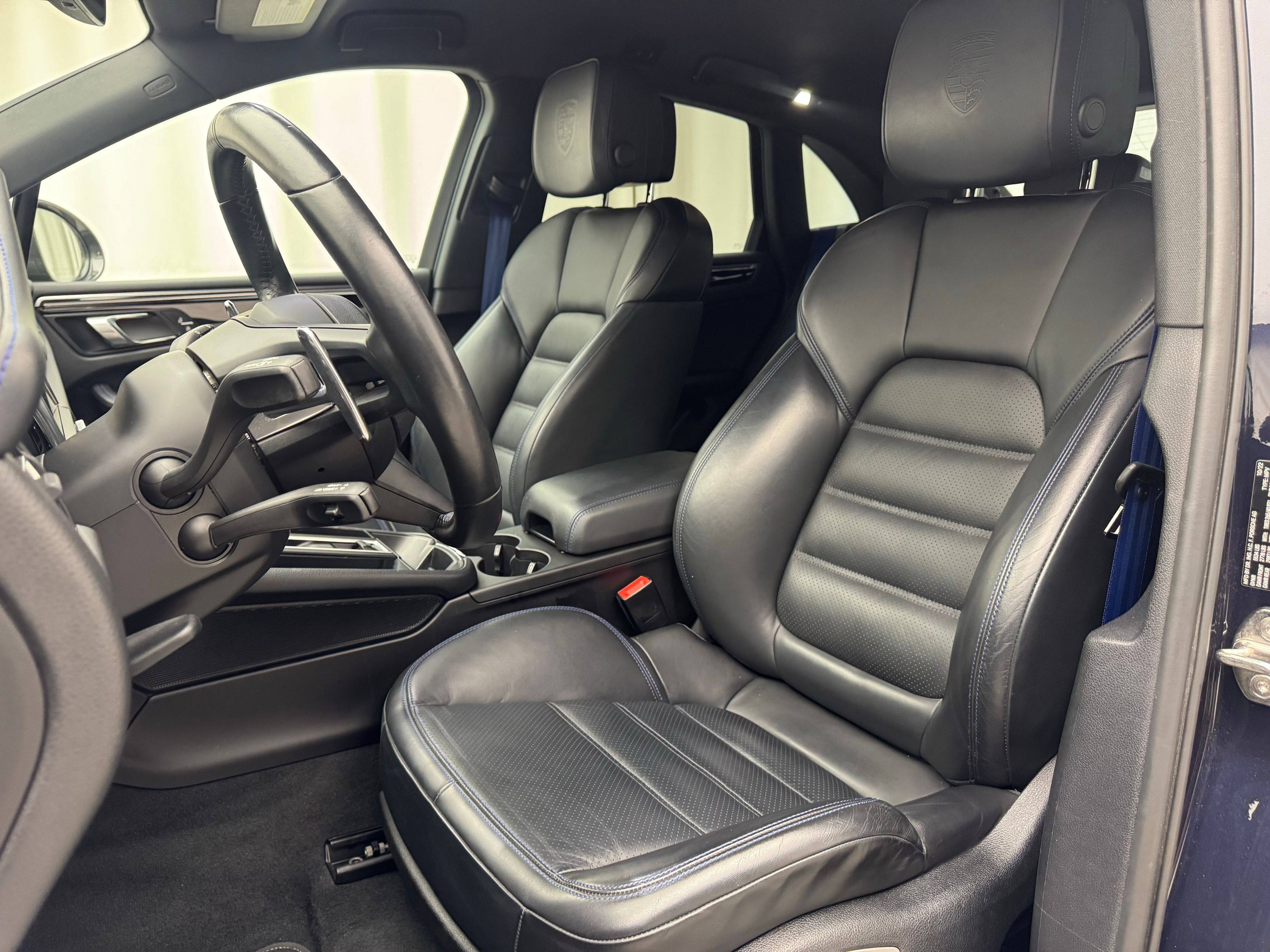 Thumbnail: 2023 Porsche Macan - 5