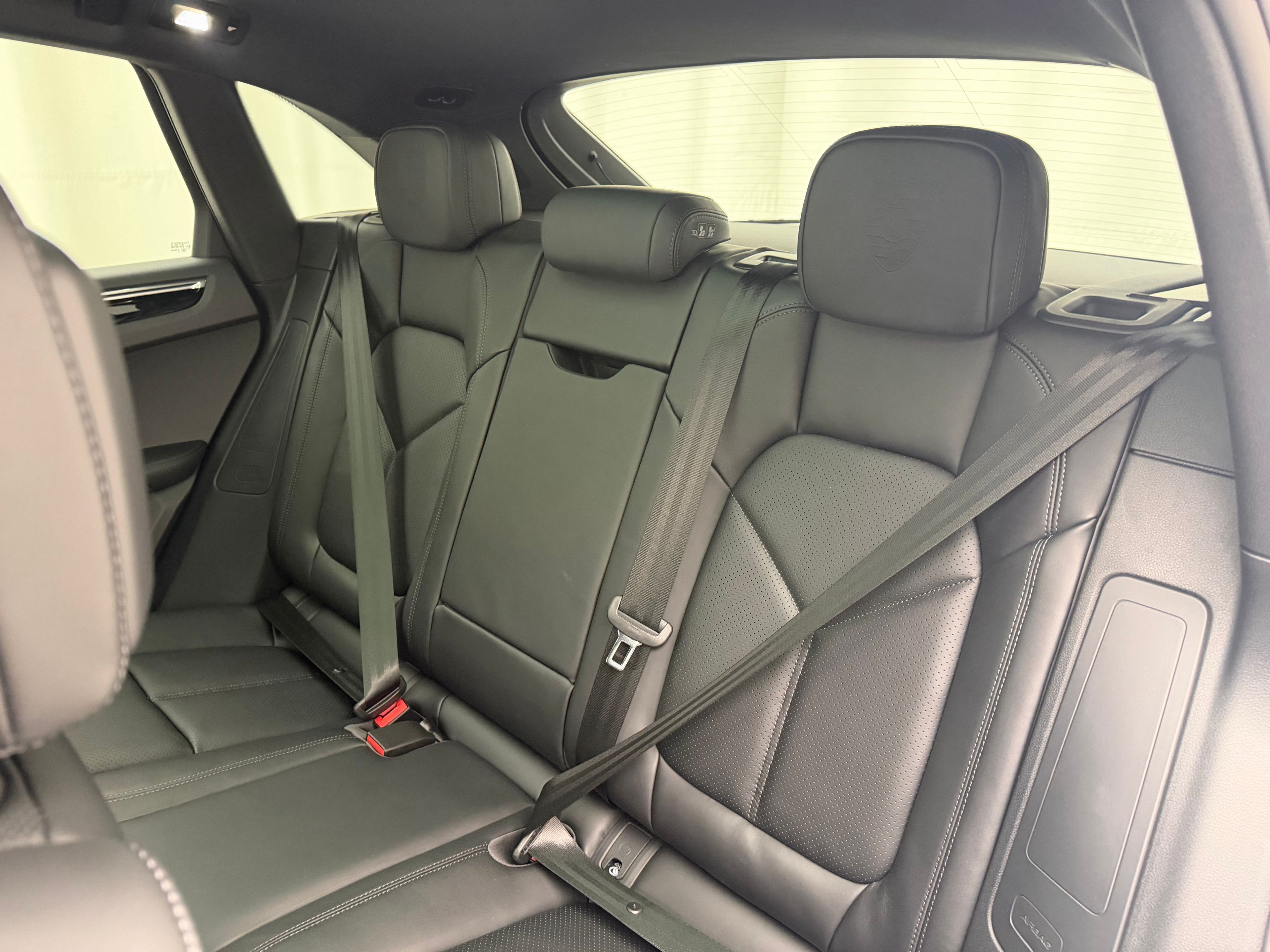 Thumbnail: 2026 Porsche Macan - 24