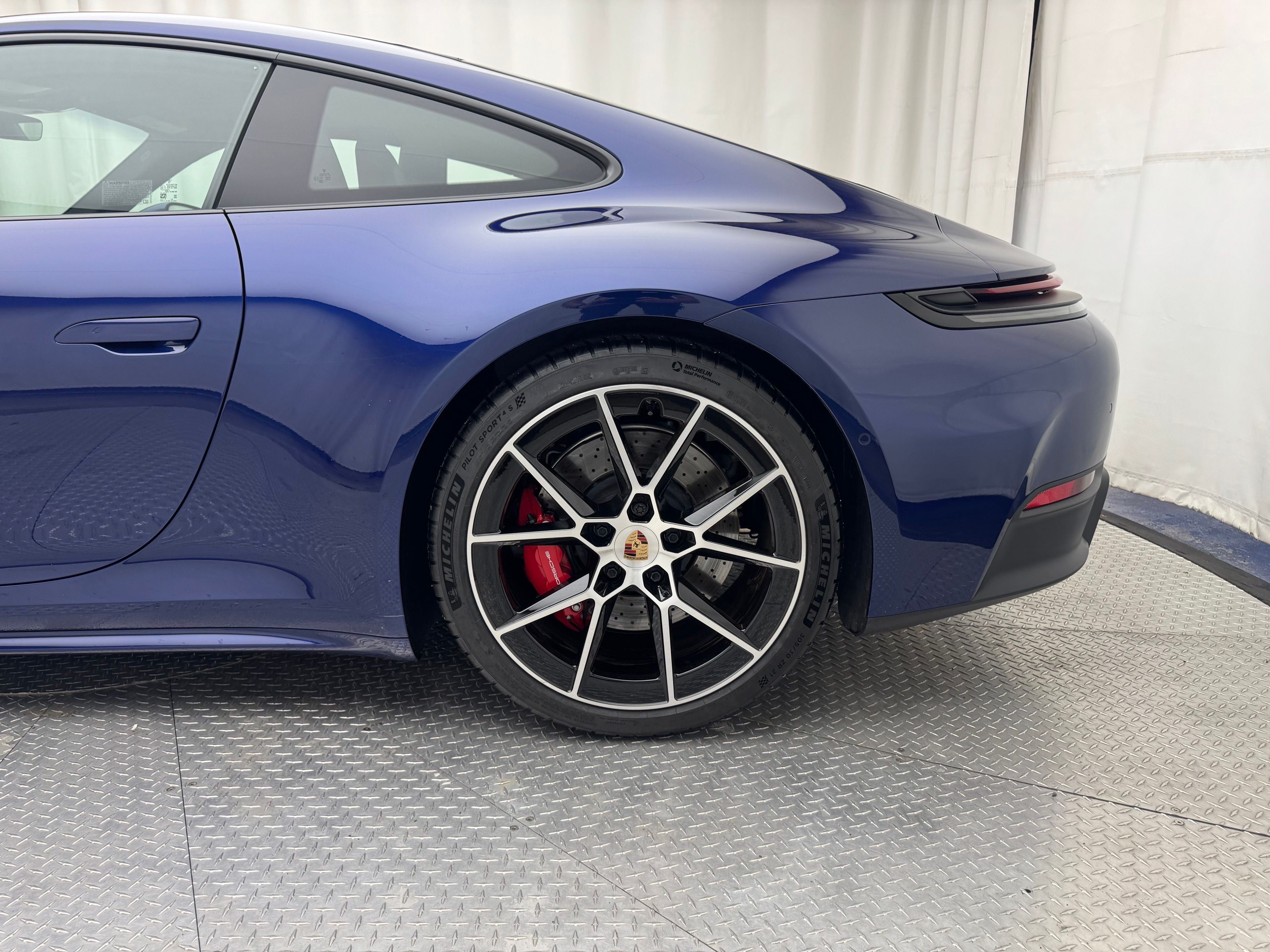 Thumbnail: 2026 Porsche 911 - 9