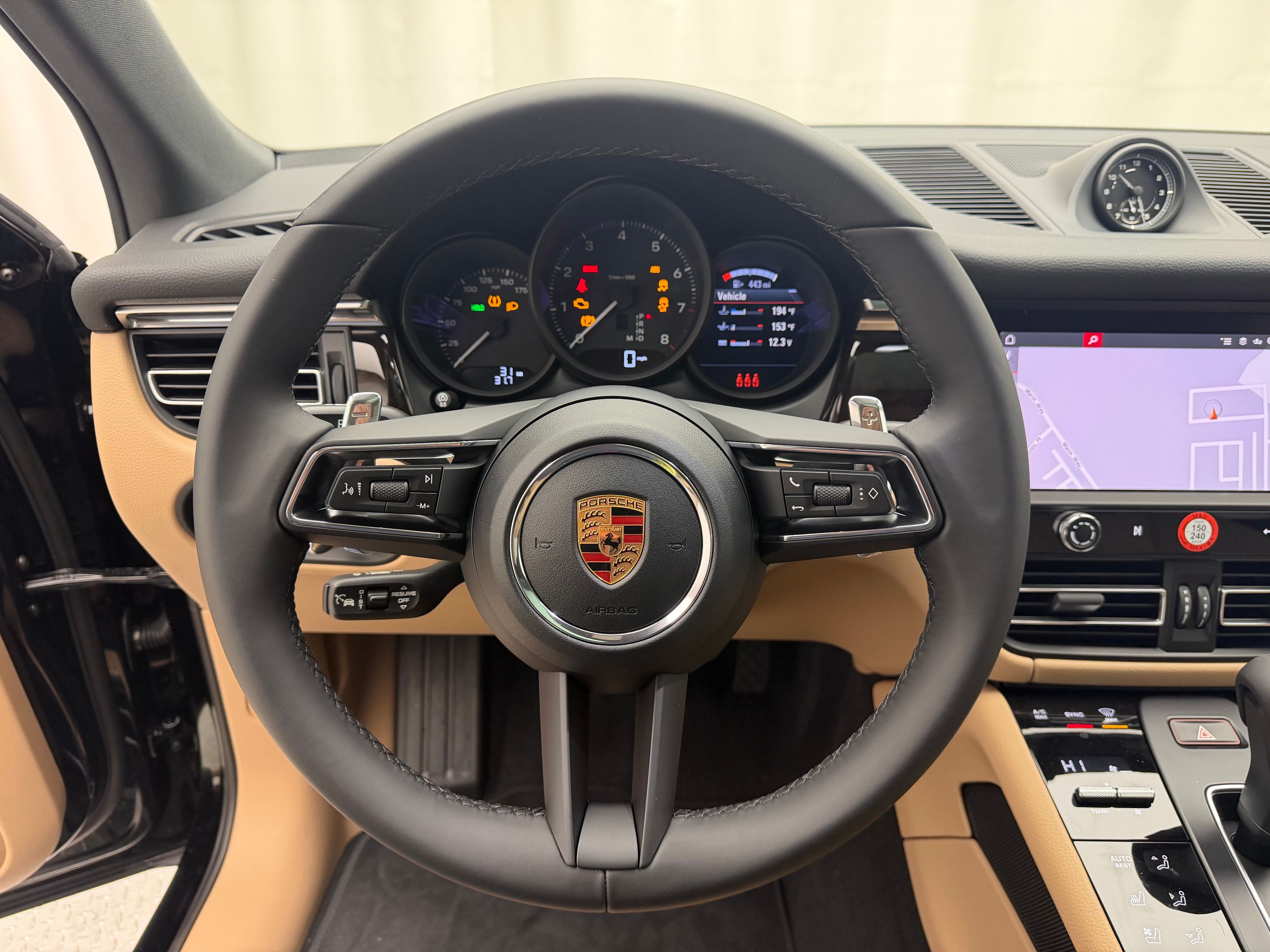 Thumbnail: 2026 Porsche Macan - 6