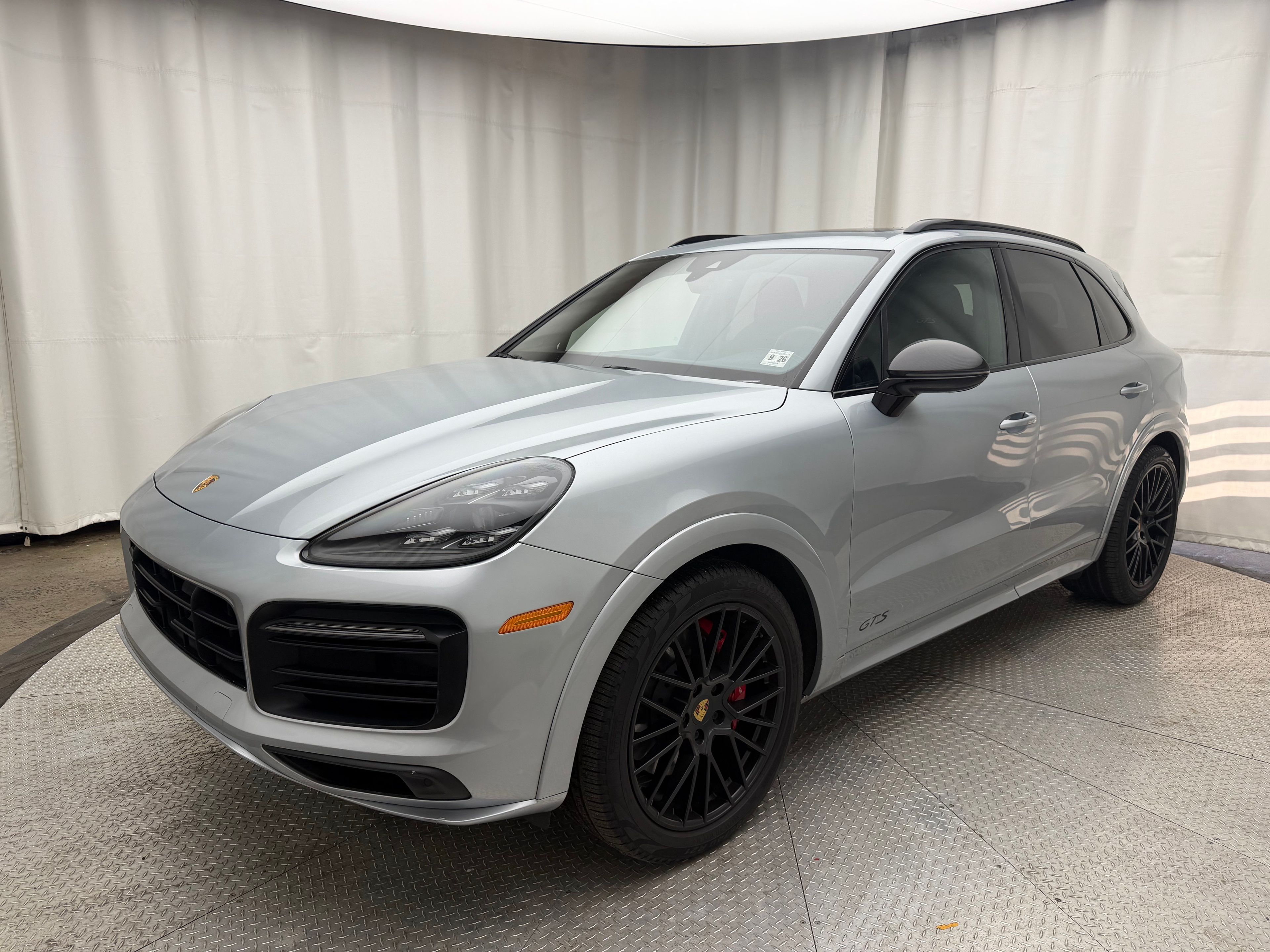 Thumbnail: 2021 Porsche Cayenne - 1