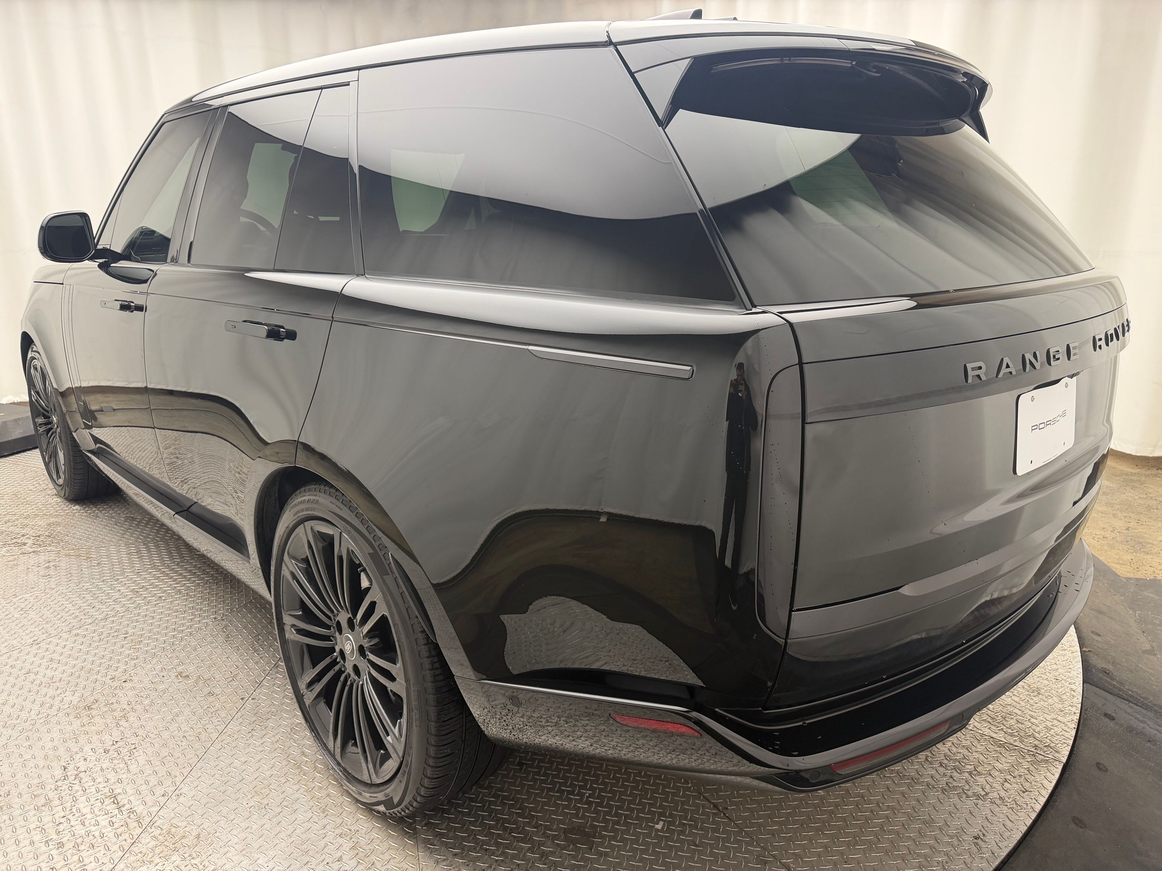 Thumbnail: 2024 Land Rover Range Rover - 3